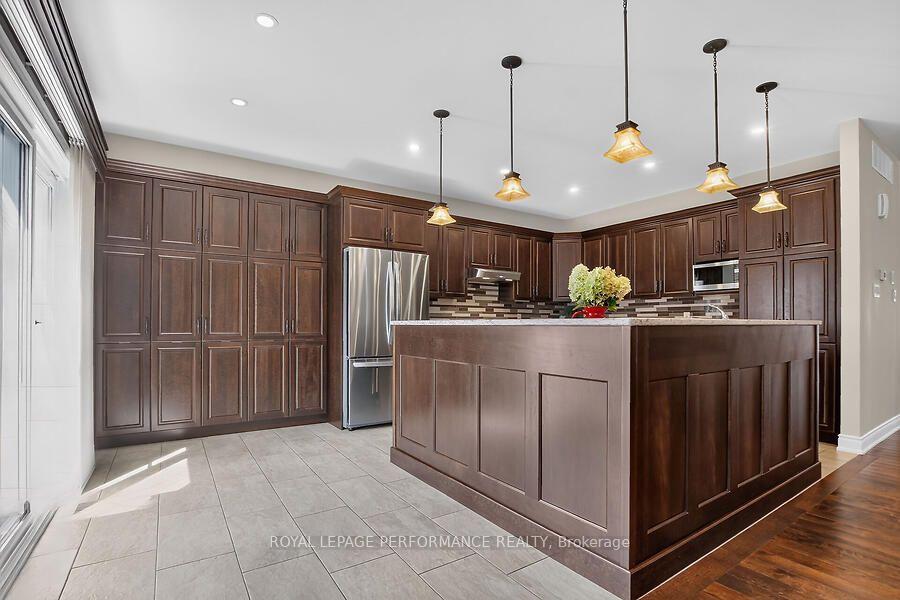 Photo 15 of 79 Axel Crescent, Ottawa, Kanata - Emerald Meadows/Trailwest — HOMEH