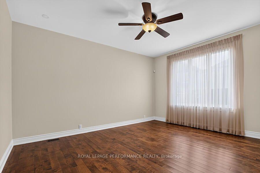 Photo 21 of 79 Axel Crescent, Ottawa, Kanata - Emerald Meadows/Trailwest — HOMEH
