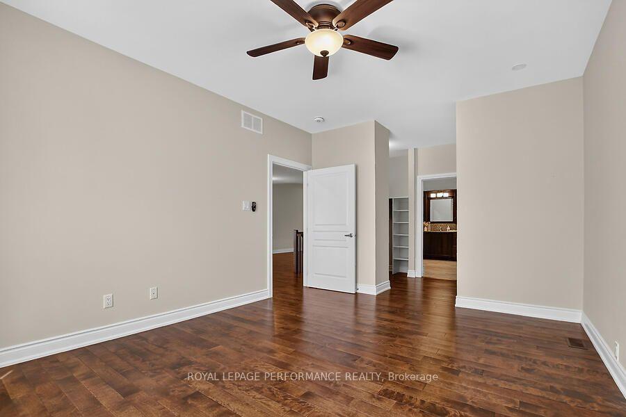 Photo 22 of 79 Axel Crescent, Ottawa, Kanata - Emerald Meadows/Trailwest — HOMEH