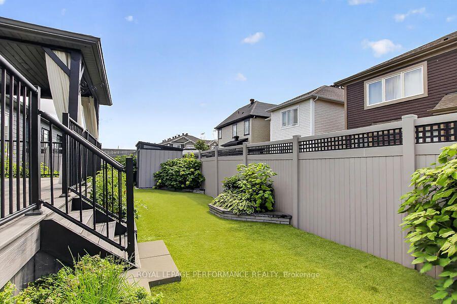 Photo 39 of 79 Axel Crescent, Ottawa, Kanata - Emerald Meadows/Trailwest — HOMEH