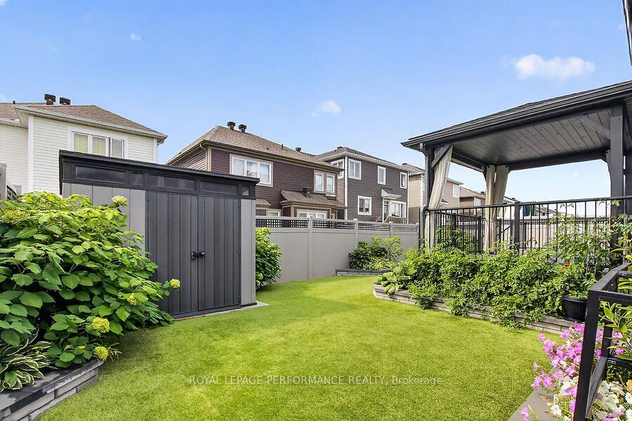 Photo 41 of 79 Axel Crescent, Ottawa, Kanata - Emerald Meadows/Trailwest — HOMEH