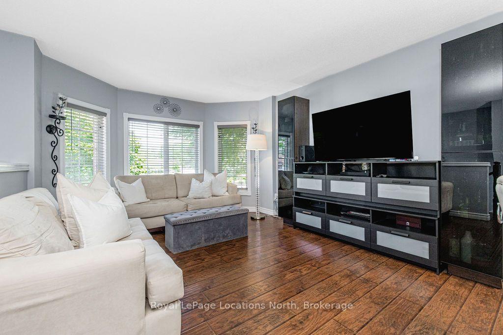 Photo 7 of 7 Coles Court, Wasaga Beach — HOMEH