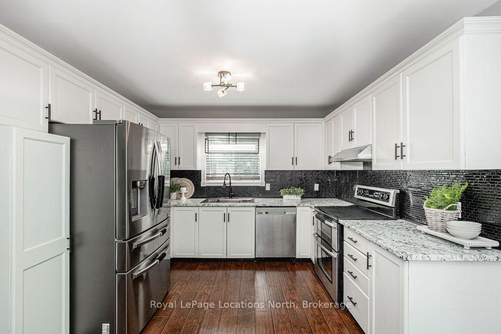 Photo 13 of 7 Coles Court, Wasaga Beach — HOMEH