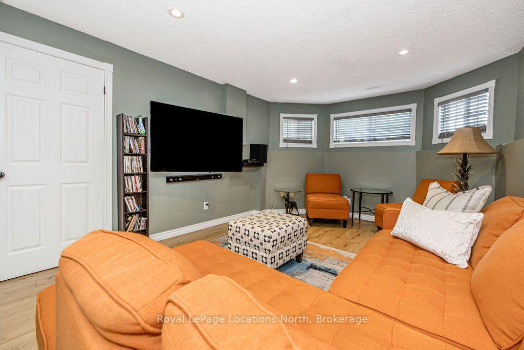 Photo 30 of 7 Coles Court, Wasaga Beach — HOMEH
