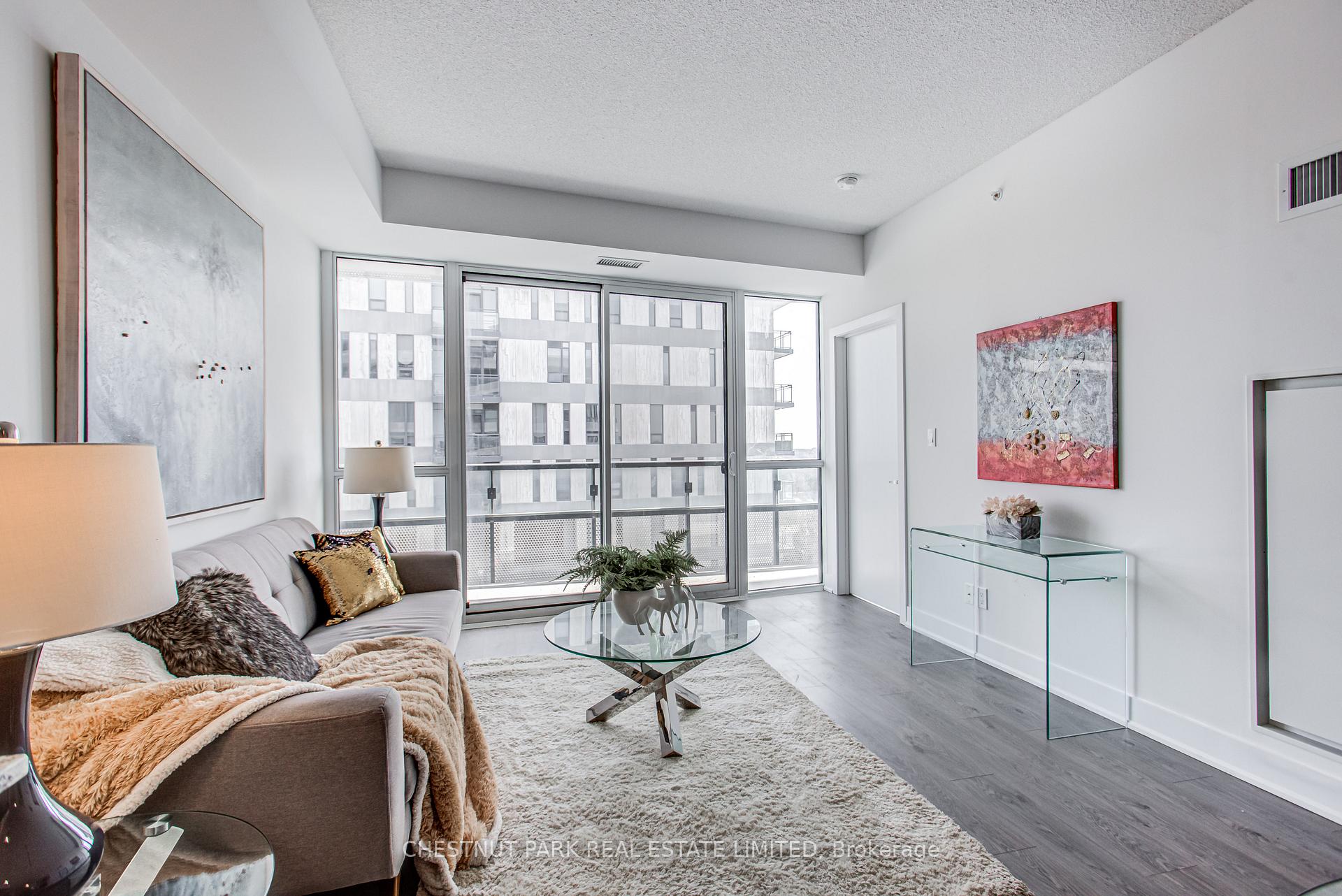 Photo 3 of Unit 902, 99 The Donway, North York, Banbury-Don Mills — HOMEH