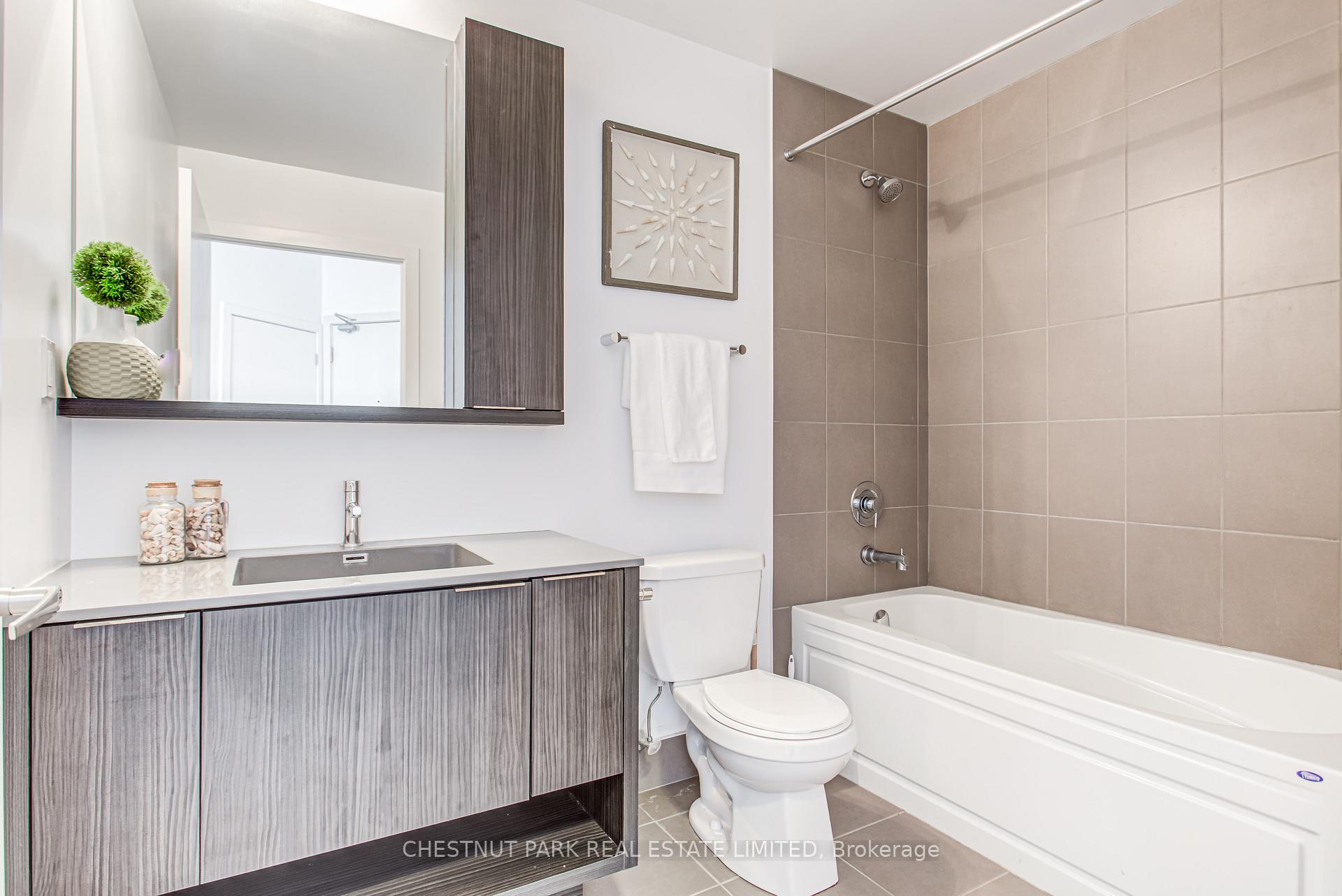 Photo 6 of Unit 902, 99 The Donway, North York, Banbury-Don Mills — HOMEH