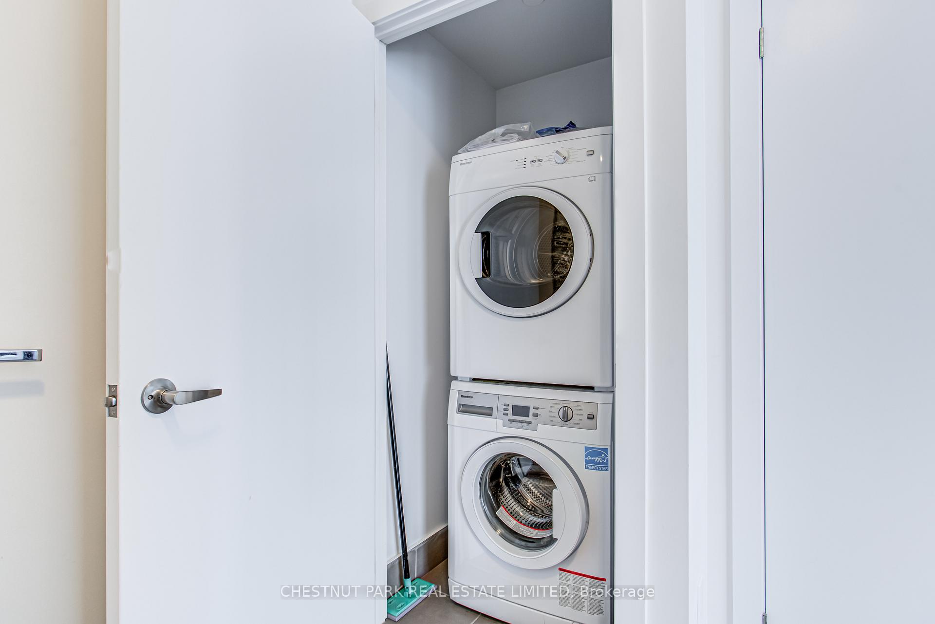 Photo 7 of Unit 902, 99 The Donway, North York, Banbury-Don Mills — HOMEH