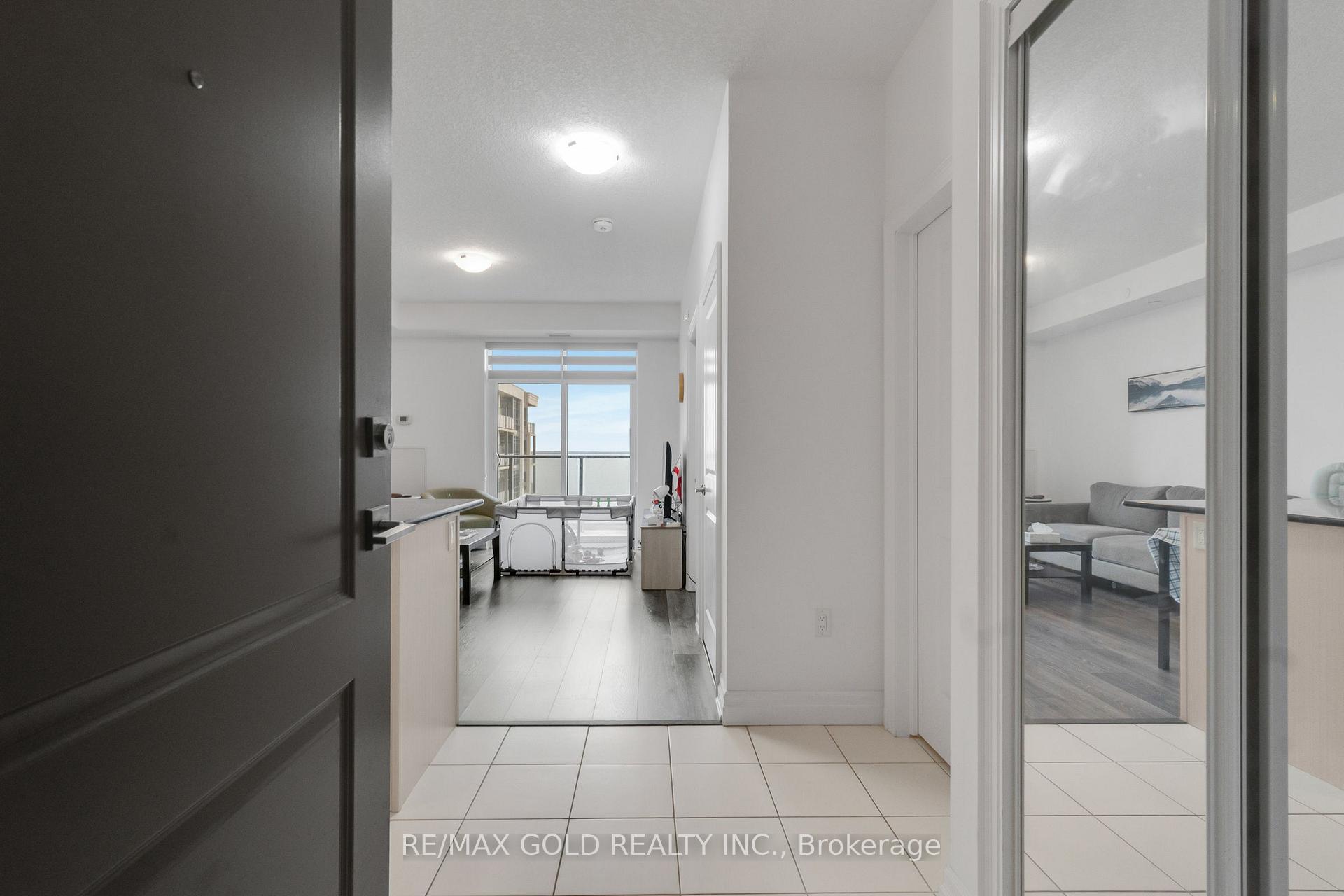 Photo 12 of Unit 502, 101 Shoreview Place, Hamilton, Stoney Creek — HOMEH