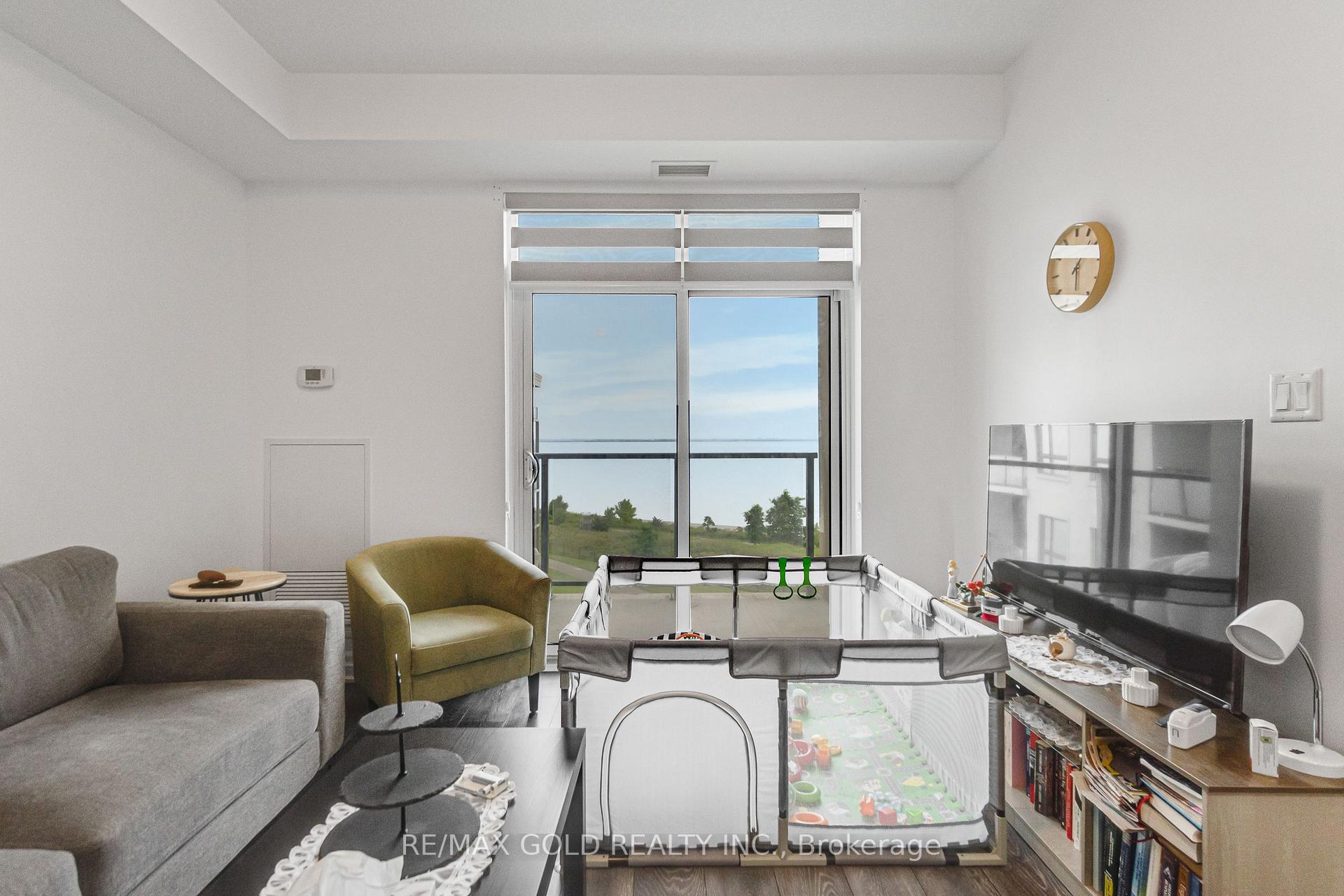 Photo 18 of Unit 502, 101 Shoreview Place, Hamilton, Stoney Creek — HOMEH