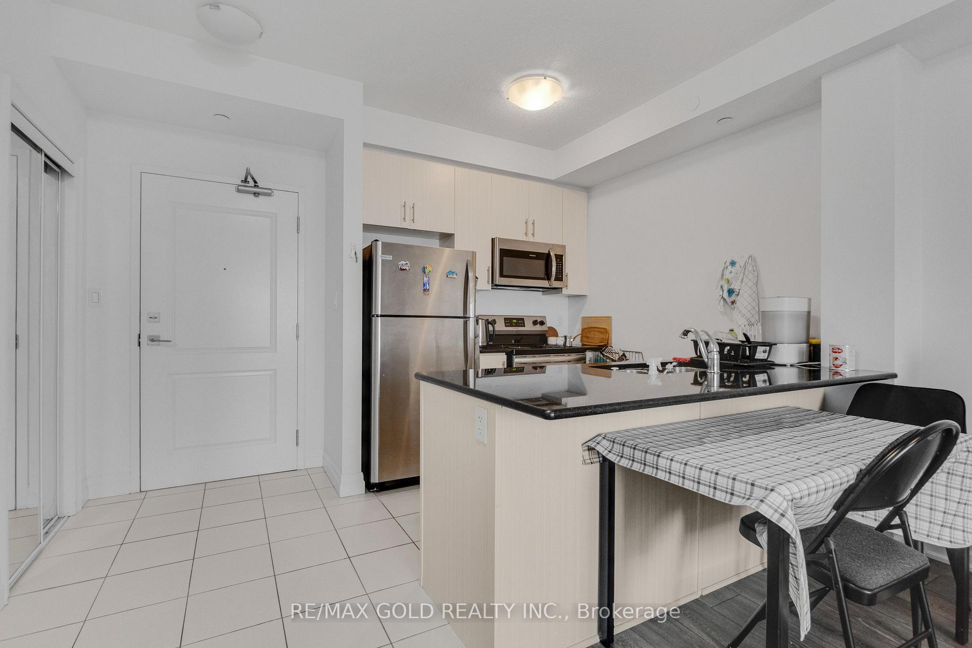 Photo 19 of Unit 502, 101 Shoreview Place, Hamilton, Stoney Creek — HOMEH