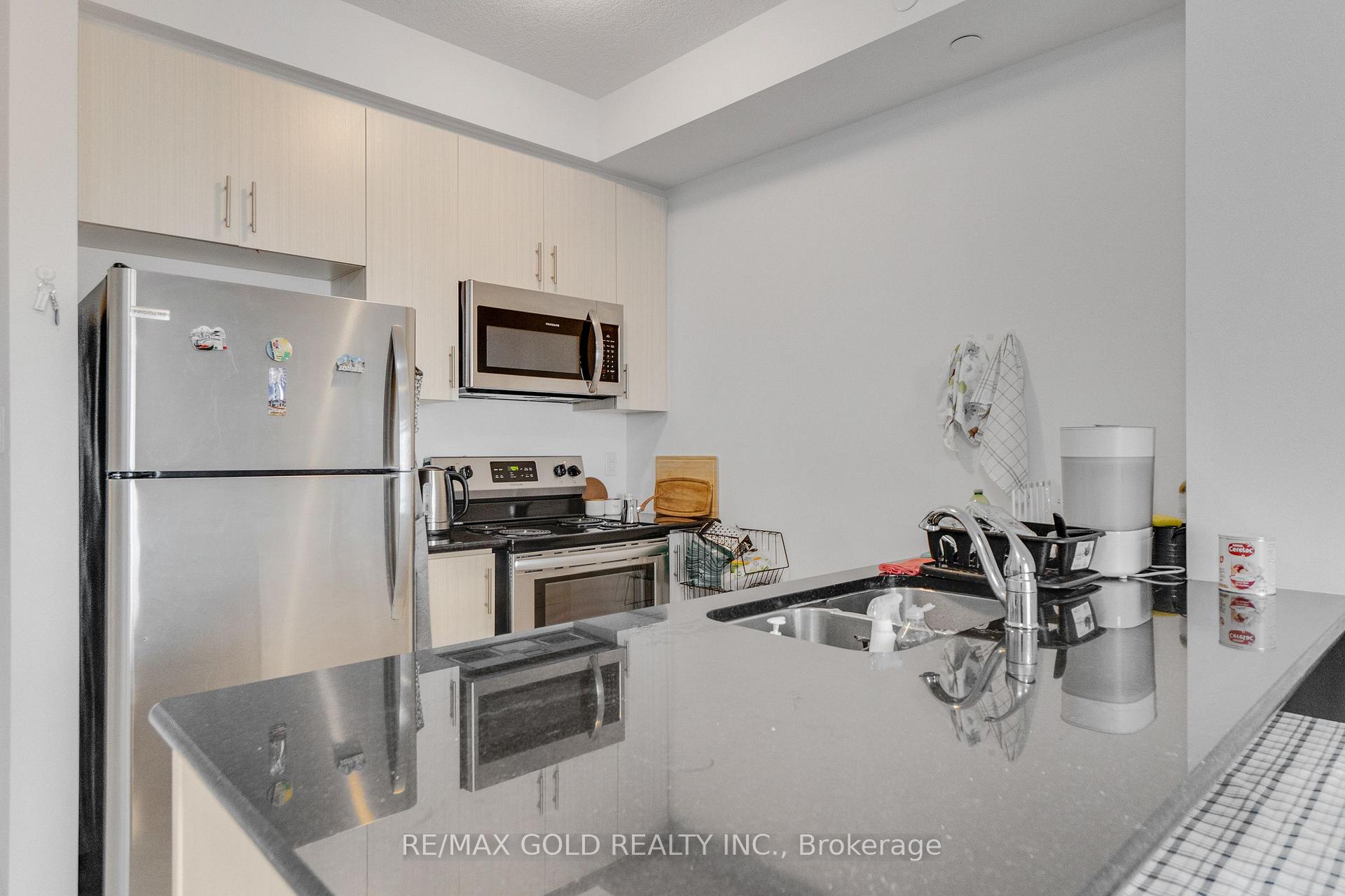Photo 21 of Unit 502, 101 Shoreview Place, Hamilton, Stoney Creek — HOMEH