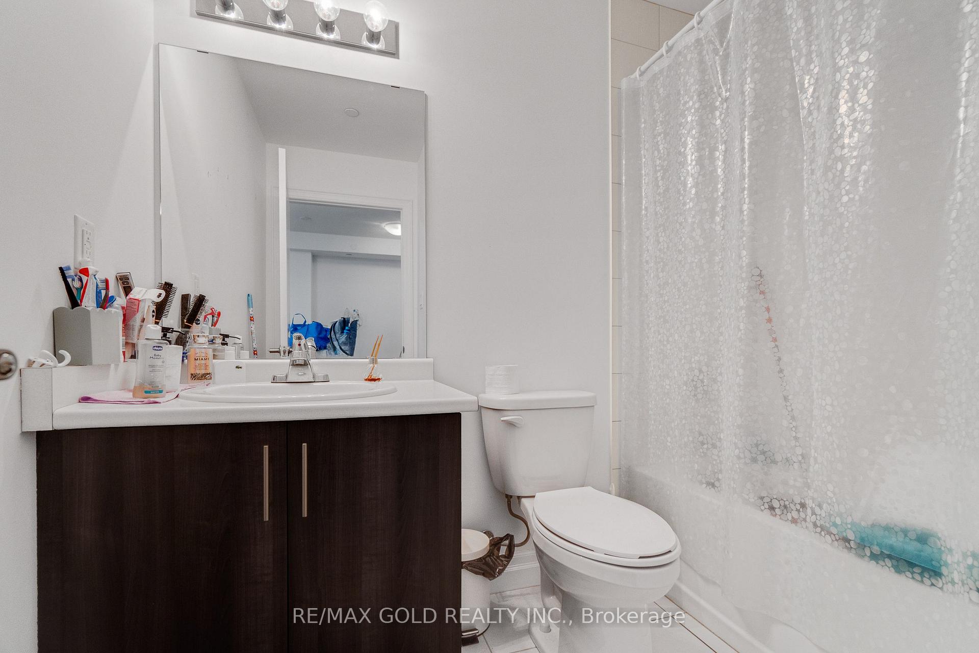 Photo 25 of Unit 502, 101 Shoreview Place, Hamilton, Stoney Creek — HOMEH
