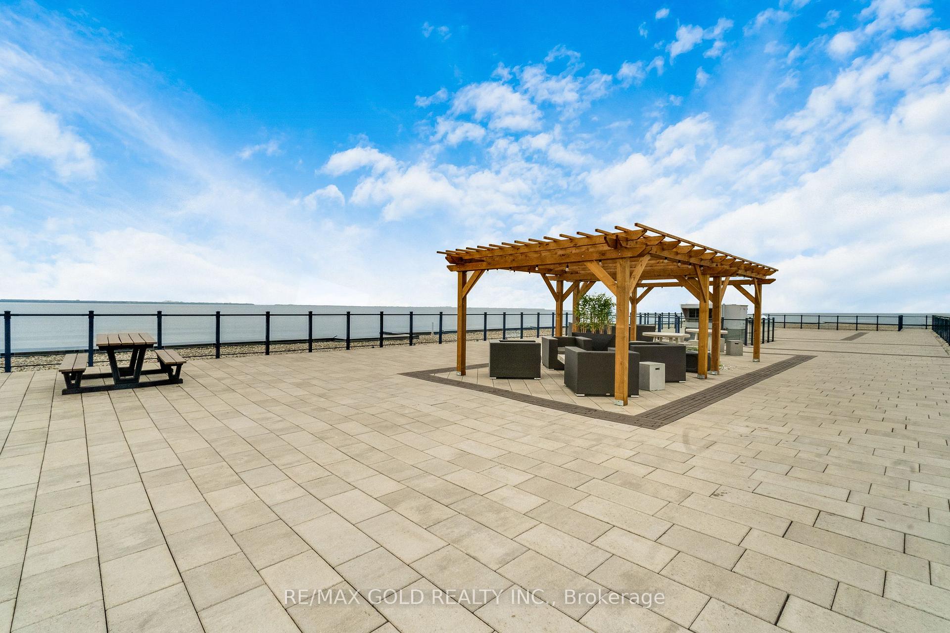 Photo 35 of Unit 502, 101 Shoreview Place, Hamilton, Stoney Creek — HOMEH