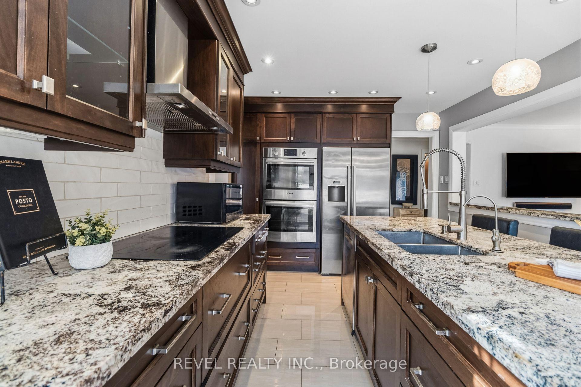 Photo 4 of 6624 Mockingbird Lane, Mississauga, Lisgar — HOMEH