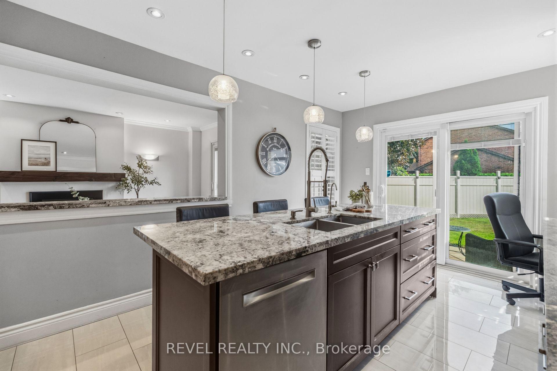 Photo 7 of 6624 Mockingbird Lane, Mississauga, Lisgar — HOMEH