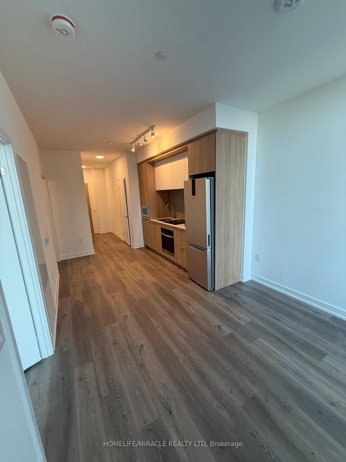 Photo 9 of Unit 607, 395 Square One Drive, Mississauga, City Centre — HOMEH