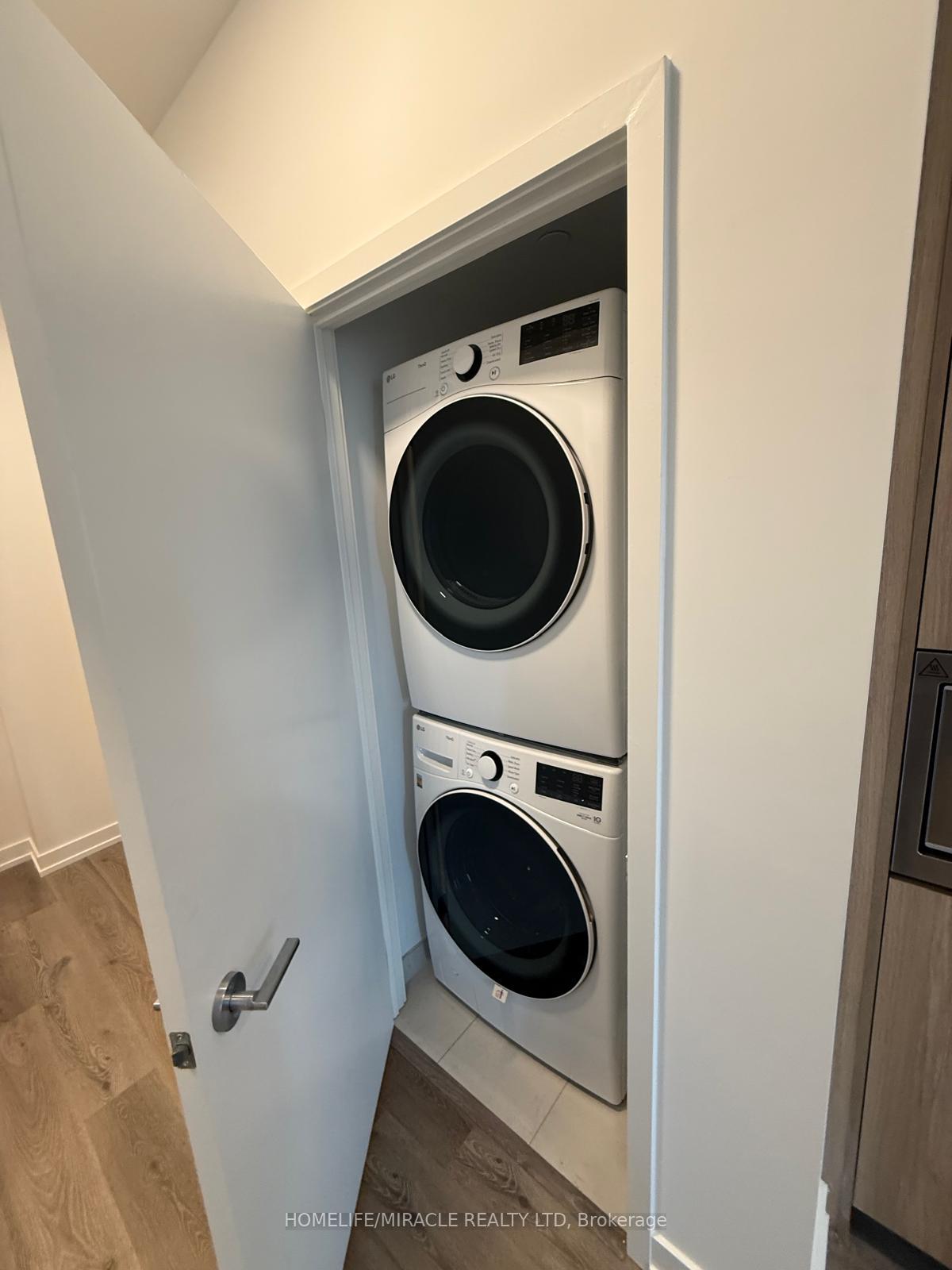Photo 15 of Unit 607, 395 Square One Drive, Mississauga, City Centre — HOMEH