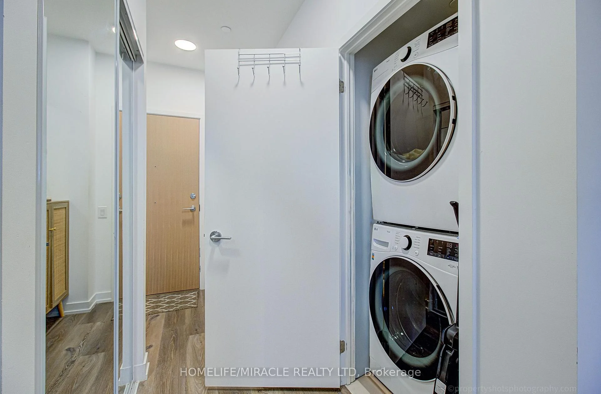 Photo 20 of Unit 607, 395 Square One Drive, Mississauga, City Centre — HOMEH