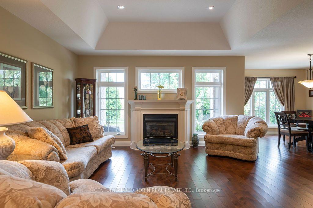 Photo 5 of 468 Macdonald Street, Strathroy-Caradoc, NE — HOMEH