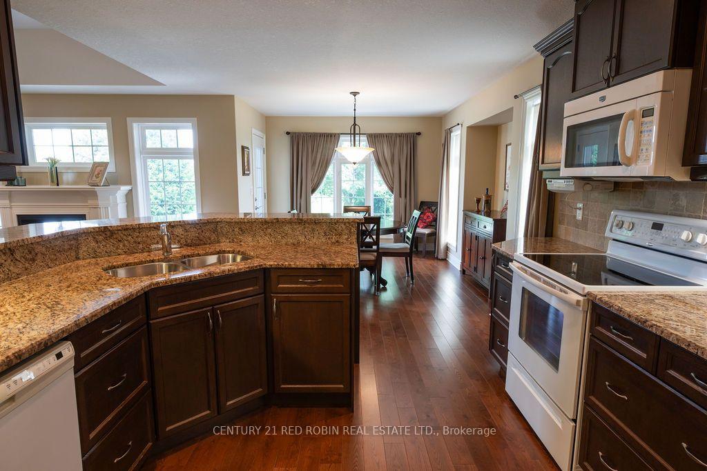 Photo 12 of 468 Macdonald Street, Strathroy-Caradoc, NE — HOMEH