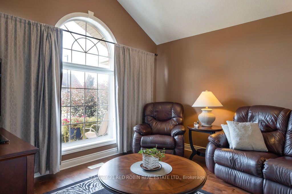 Photo 21 of 468 Macdonald Street, Strathroy-Caradoc, NE — HOMEH