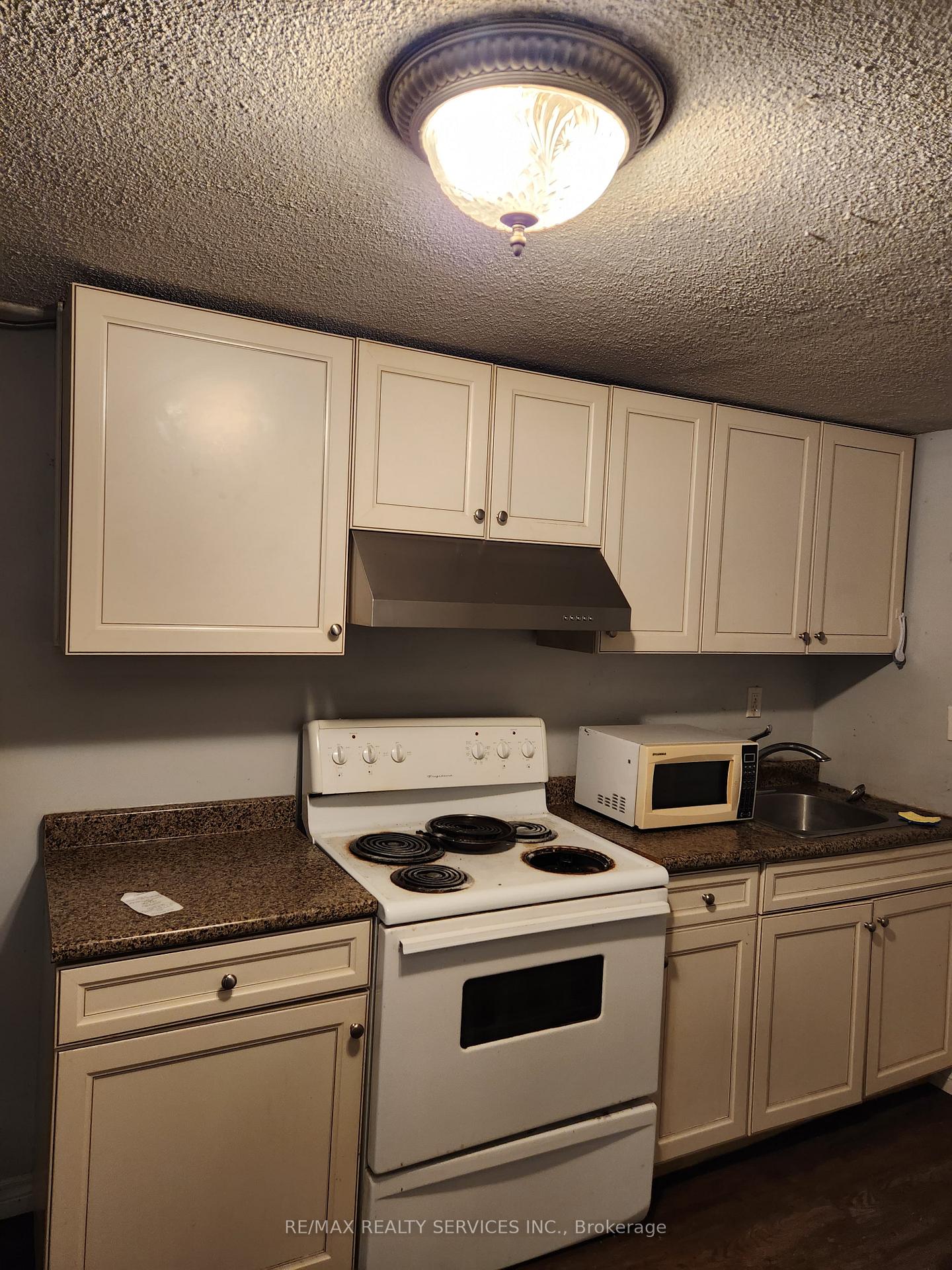Photo 10 of Unit Basement, 71 Helene Crescent, Waterloo, Beechwood — HOMEH