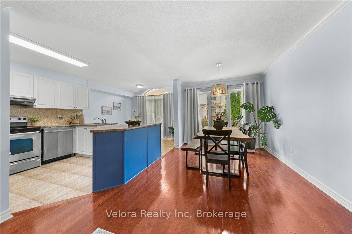 Photo 10 of 404 Sparkman Avenue, Ottawa, Avalon East — HOMEH