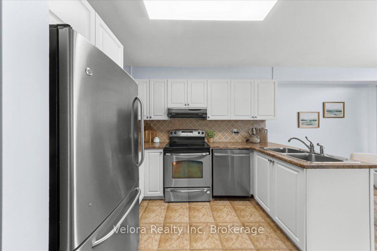 Photo 11 of 404 Sparkman Avenue, Ottawa, Avalon East — HOMEH