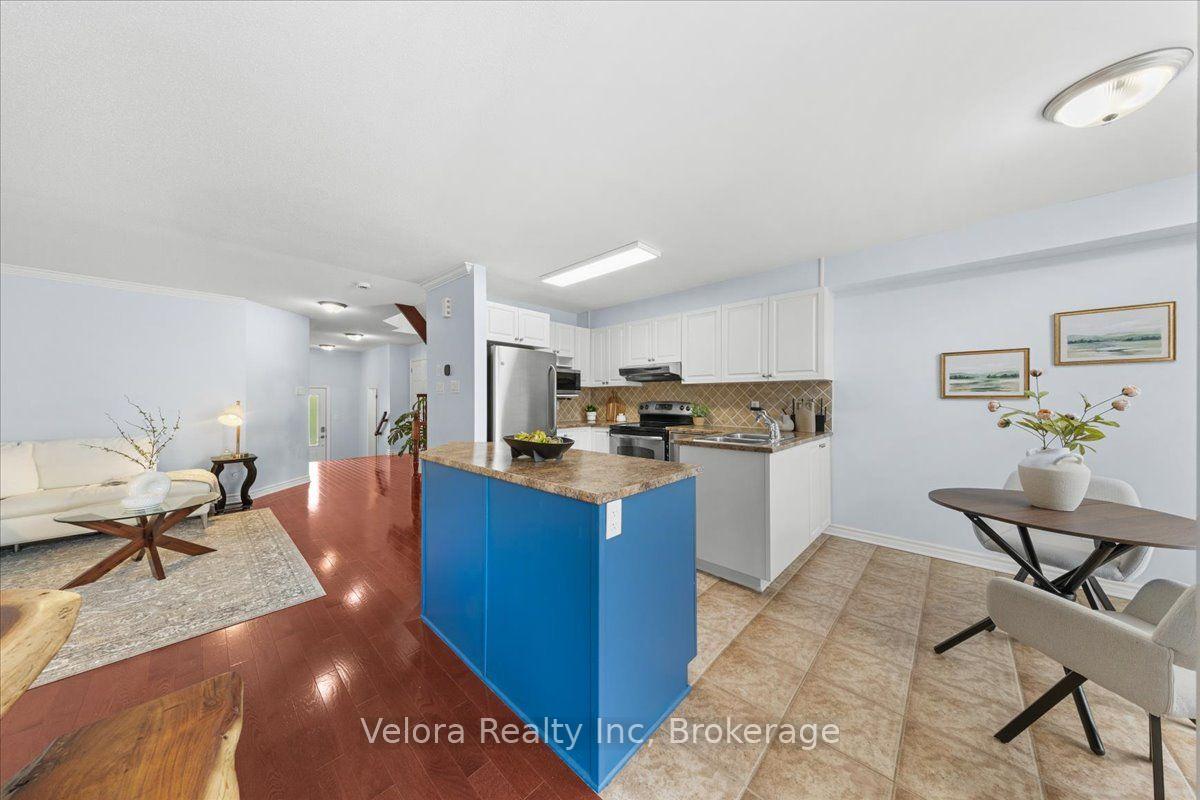 Photo 13 of 404 Sparkman Avenue, Ottawa, Avalon East — HOMEH