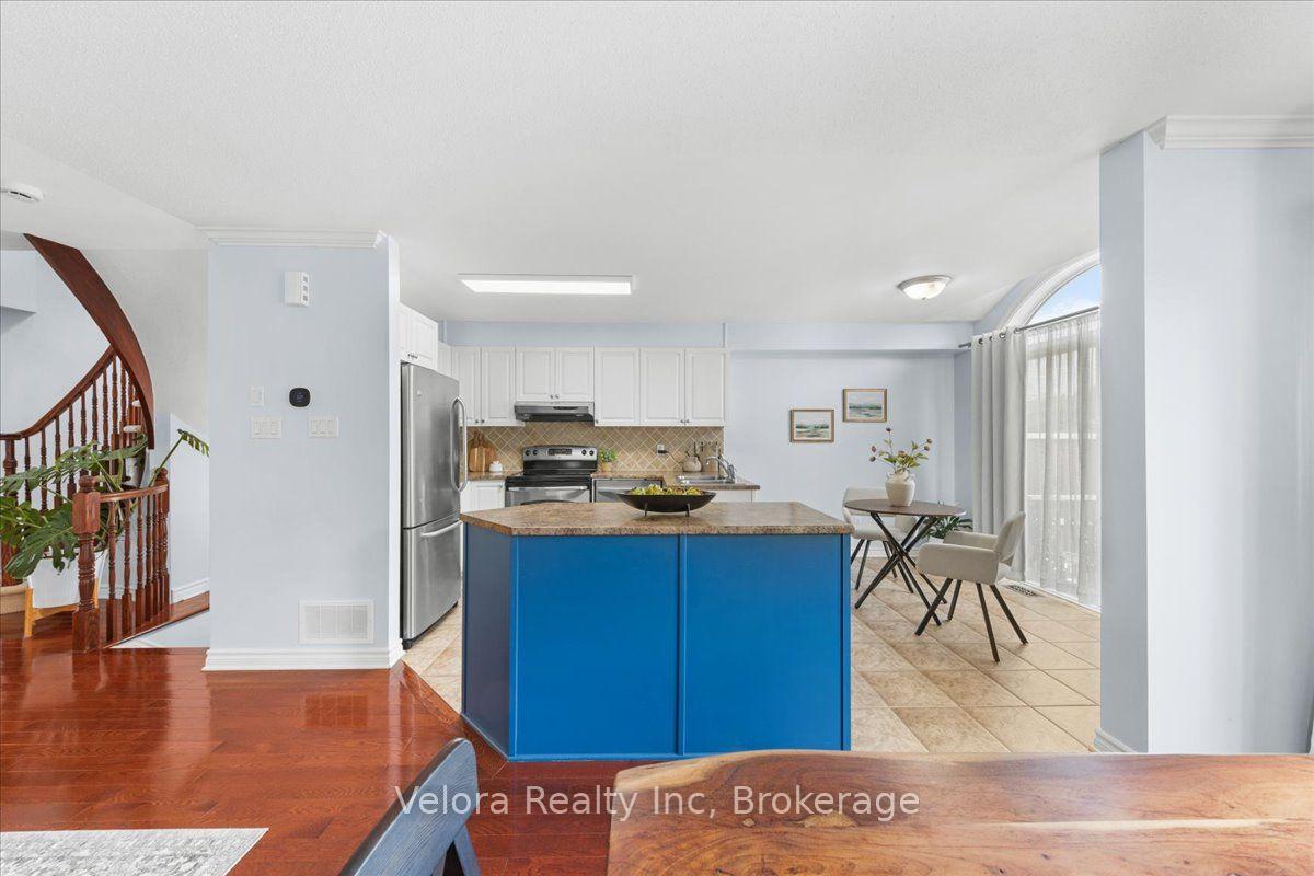 Photo 16 of 404 Sparkman Avenue, Ottawa, Avalon East — HOMEH