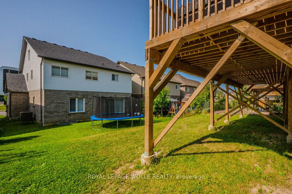 Photo 23 of Unit Lower, 277 Dewdrop Crescent, Waterloo, Columbia Forest/Clair Hills — HOMEH