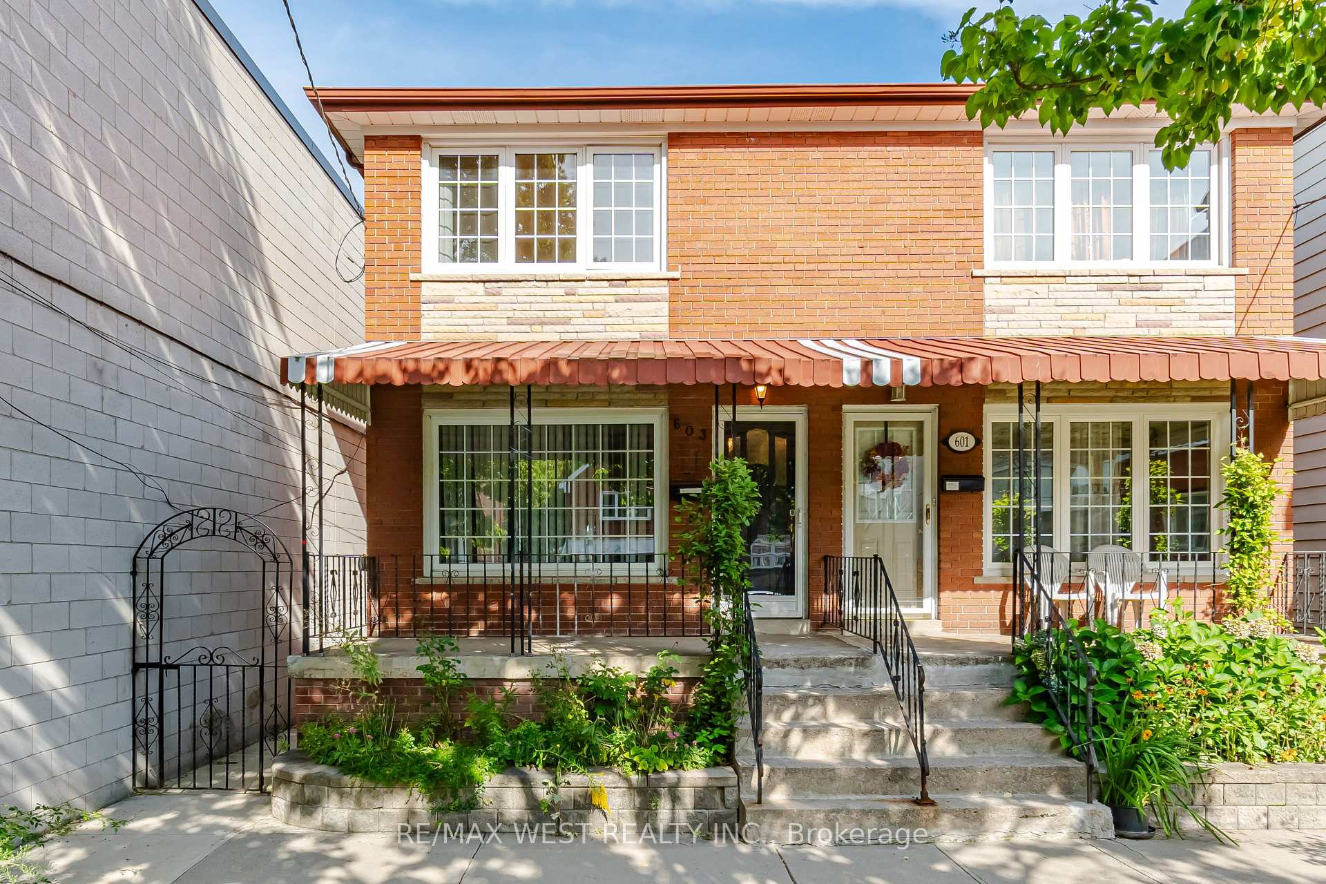 Photo 3 of 603 Concord Avenue, Toronto, Dovercourt-Wallace Emerson-Junction — HOMEH