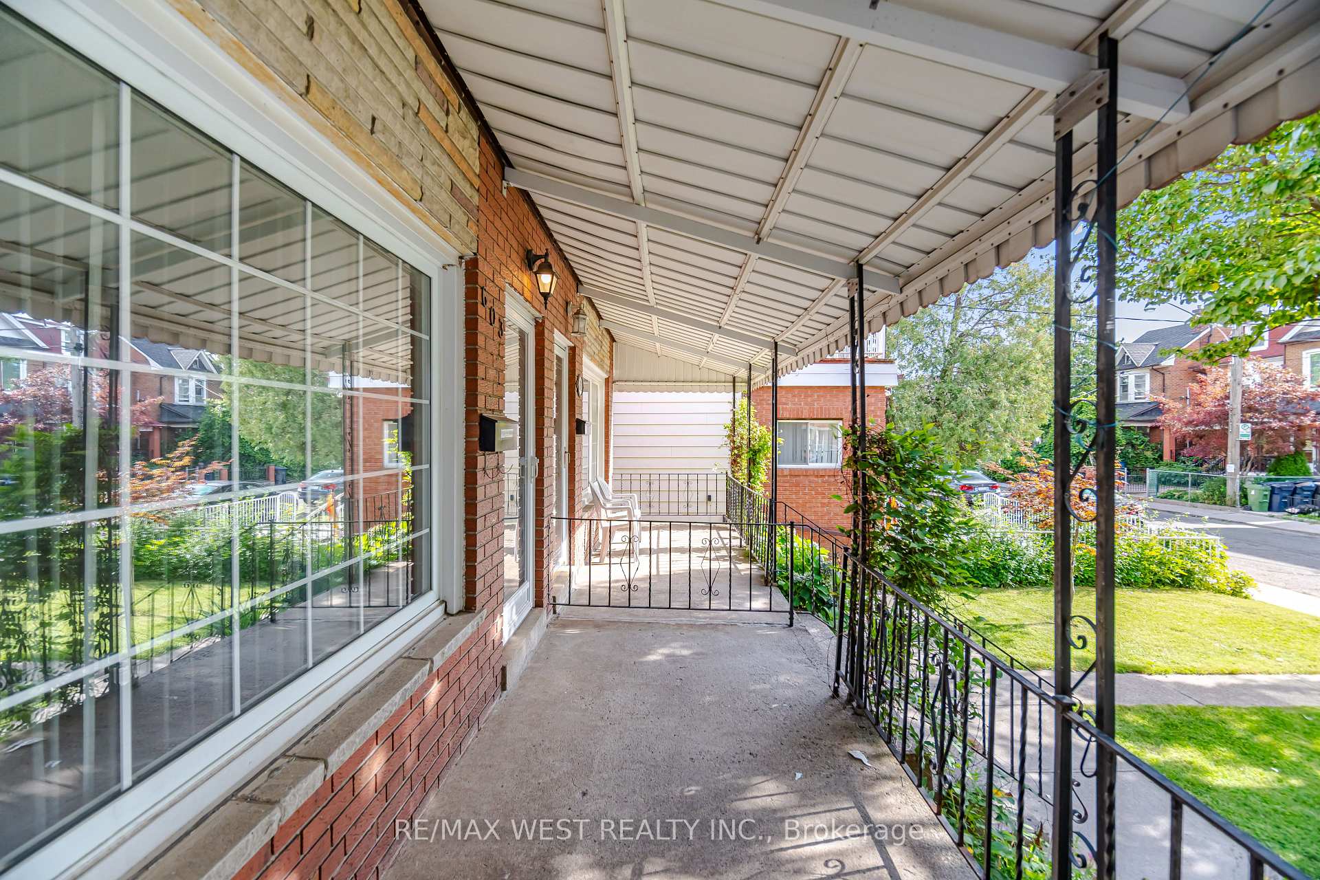 Photo 4 of 603 Concord Avenue, Toronto, Dovercourt-Wallace Emerson-Junction — HOMEH