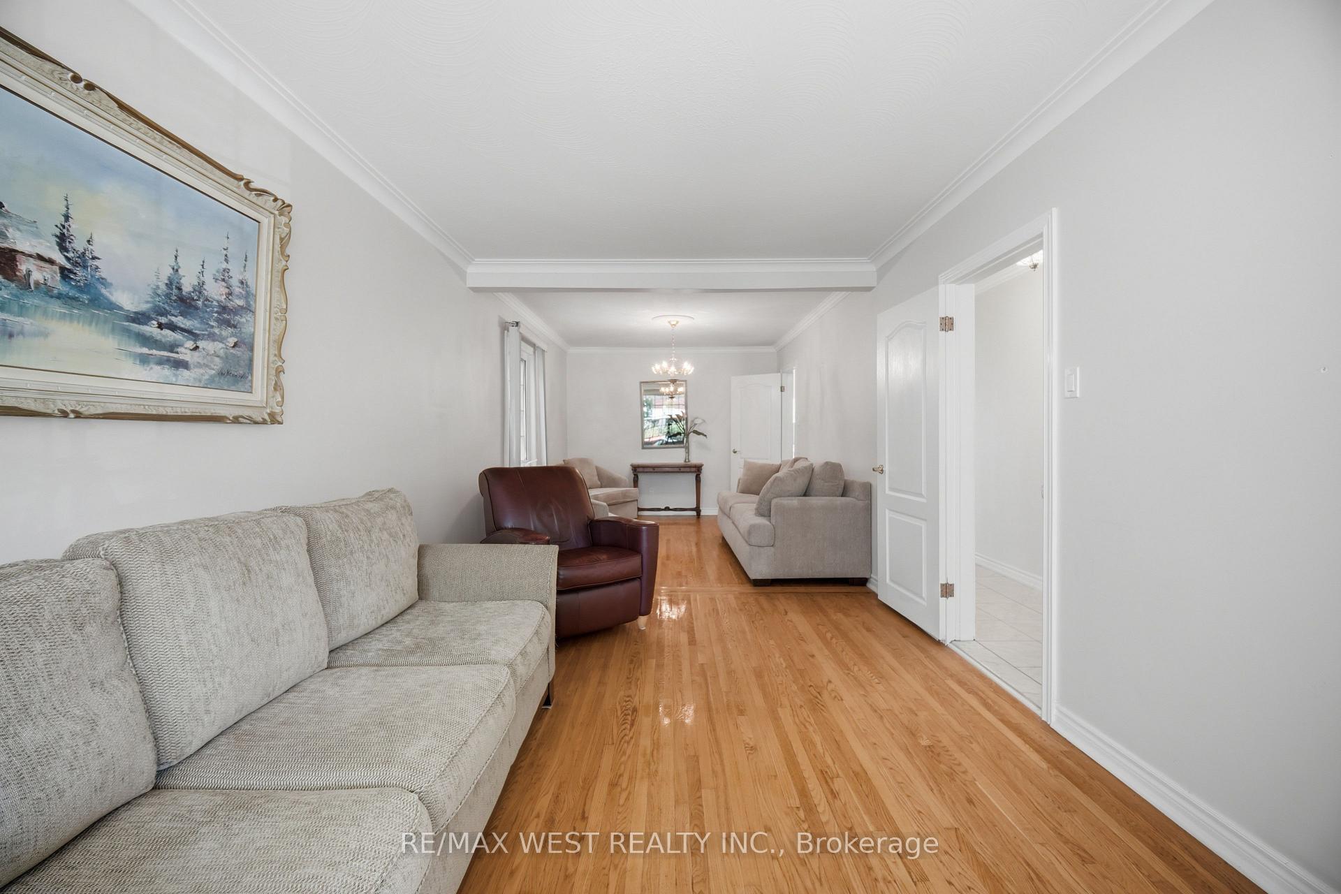 Photo 9 of 603 Concord Avenue, Toronto, Dovercourt-Wallace Emerson-Junction — HOMEH