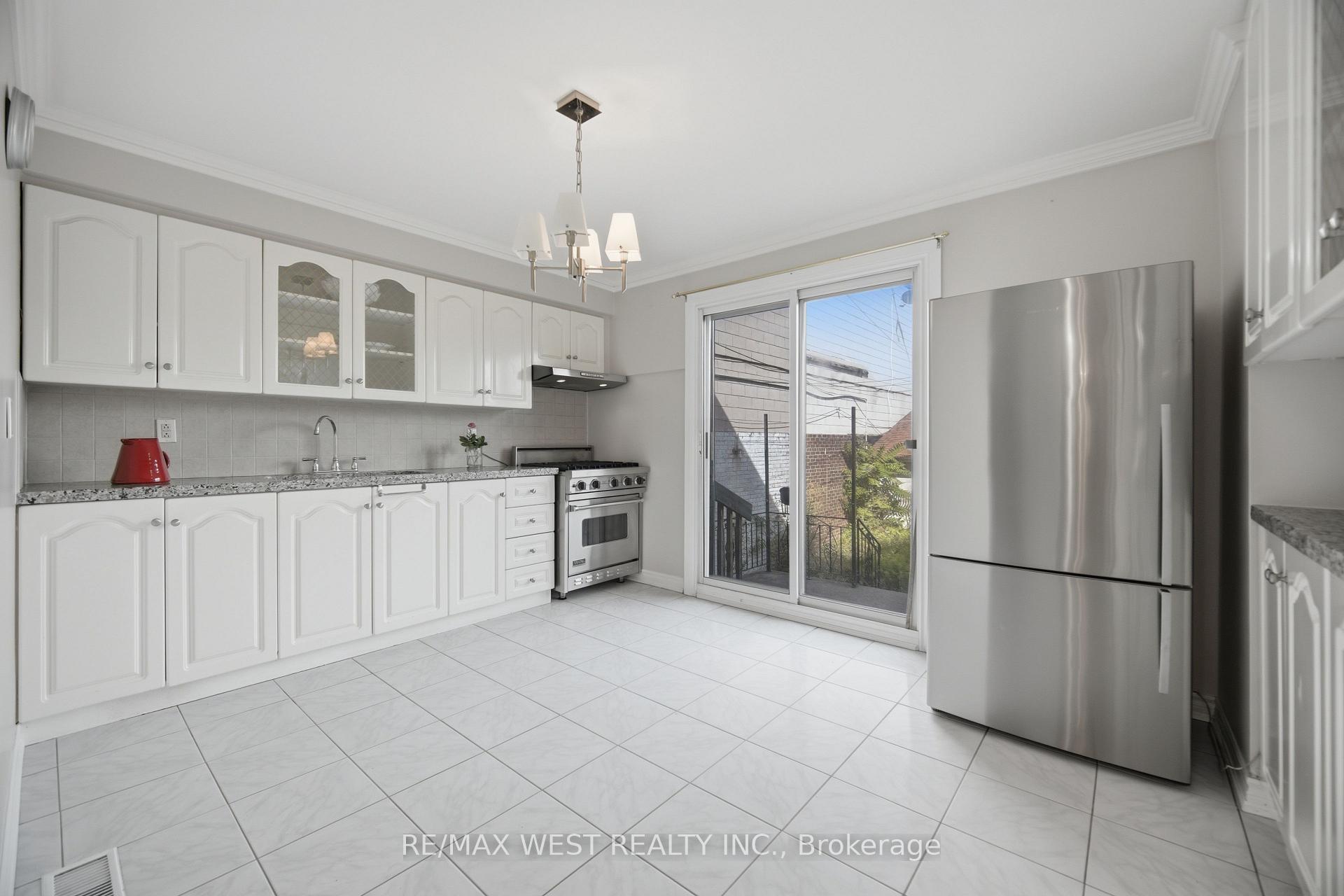 Photo 12 of 603 Concord Avenue, Toronto, Dovercourt-Wallace Emerson-Junction — HOMEH