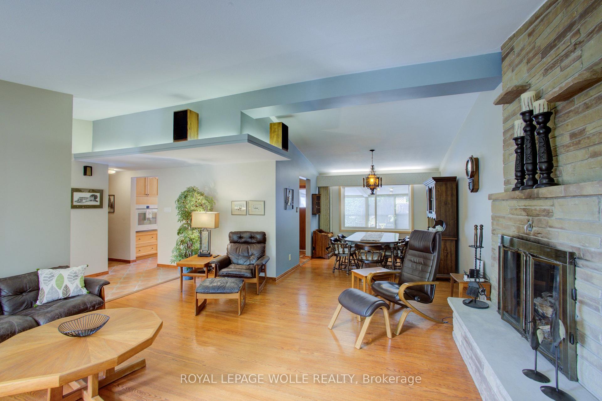 Photo 8 of 204 Manchester Road, Kitchener, Heritage Park - Kitchener — HOMEH
