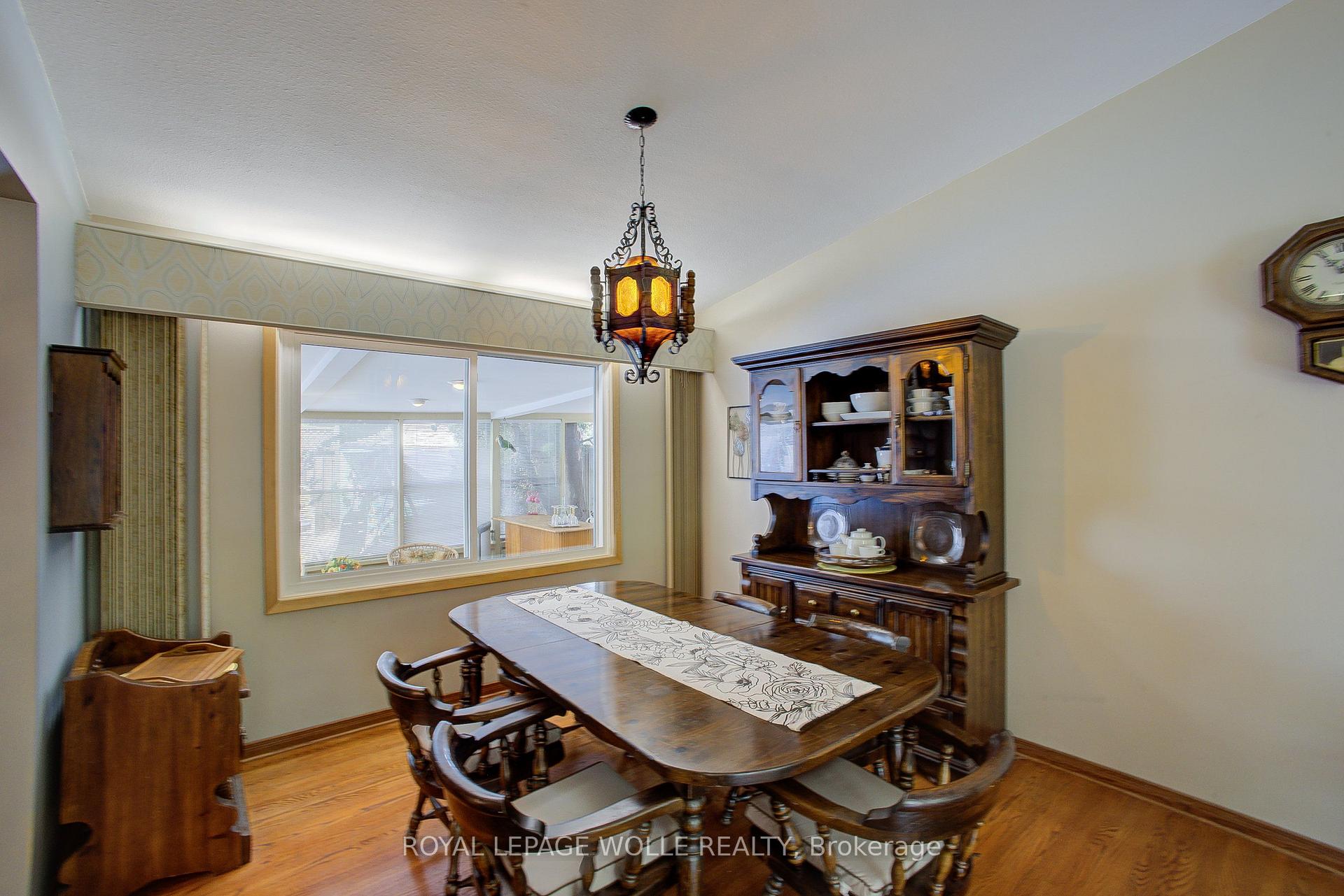 Photo 11 of 204 Manchester Road, Kitchener, Heritage Park - Kitchener — HOMEH