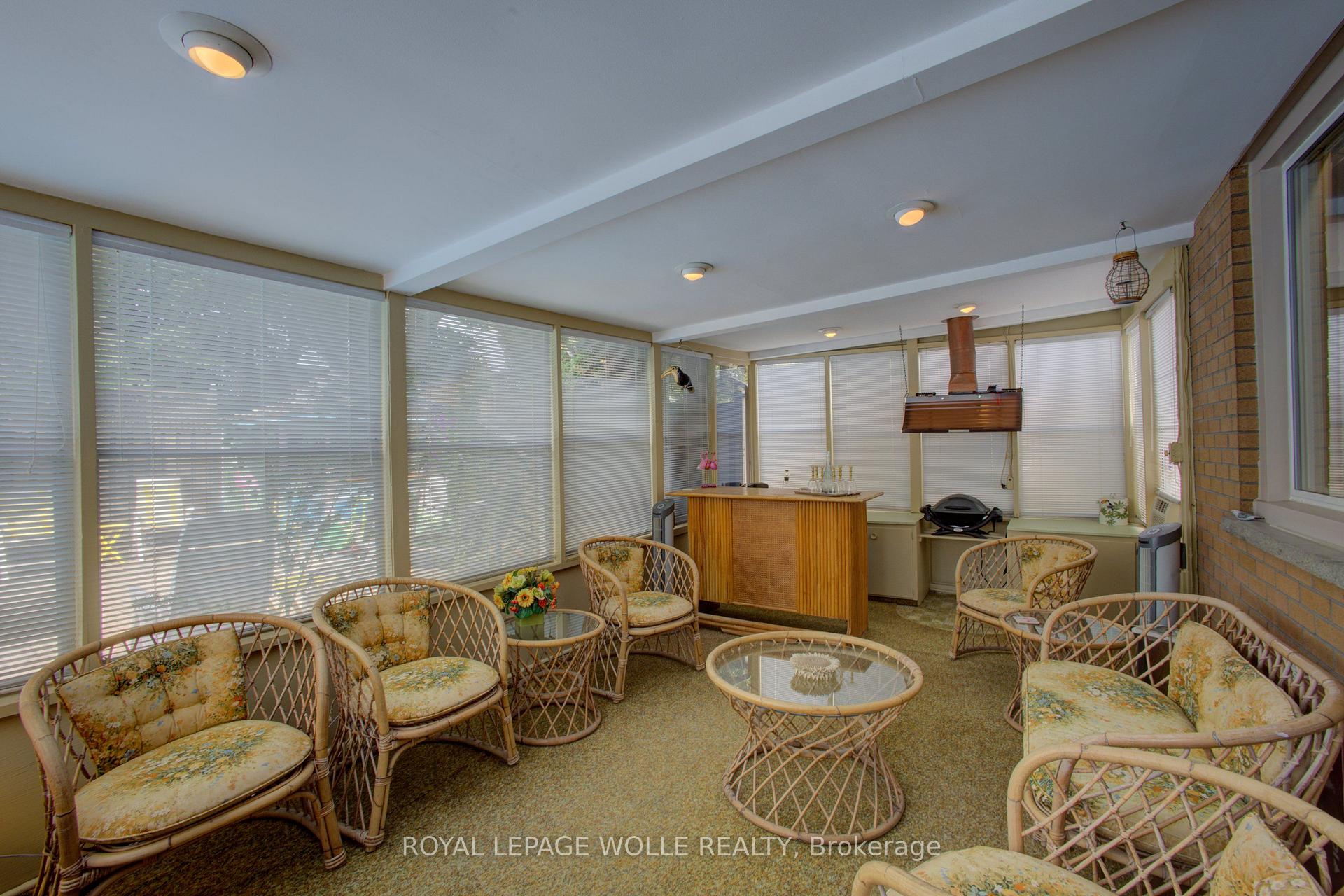 Photo 16 of 204 Manchester Road, Kitchener, Heritage Park - Kitchener — HOMEH