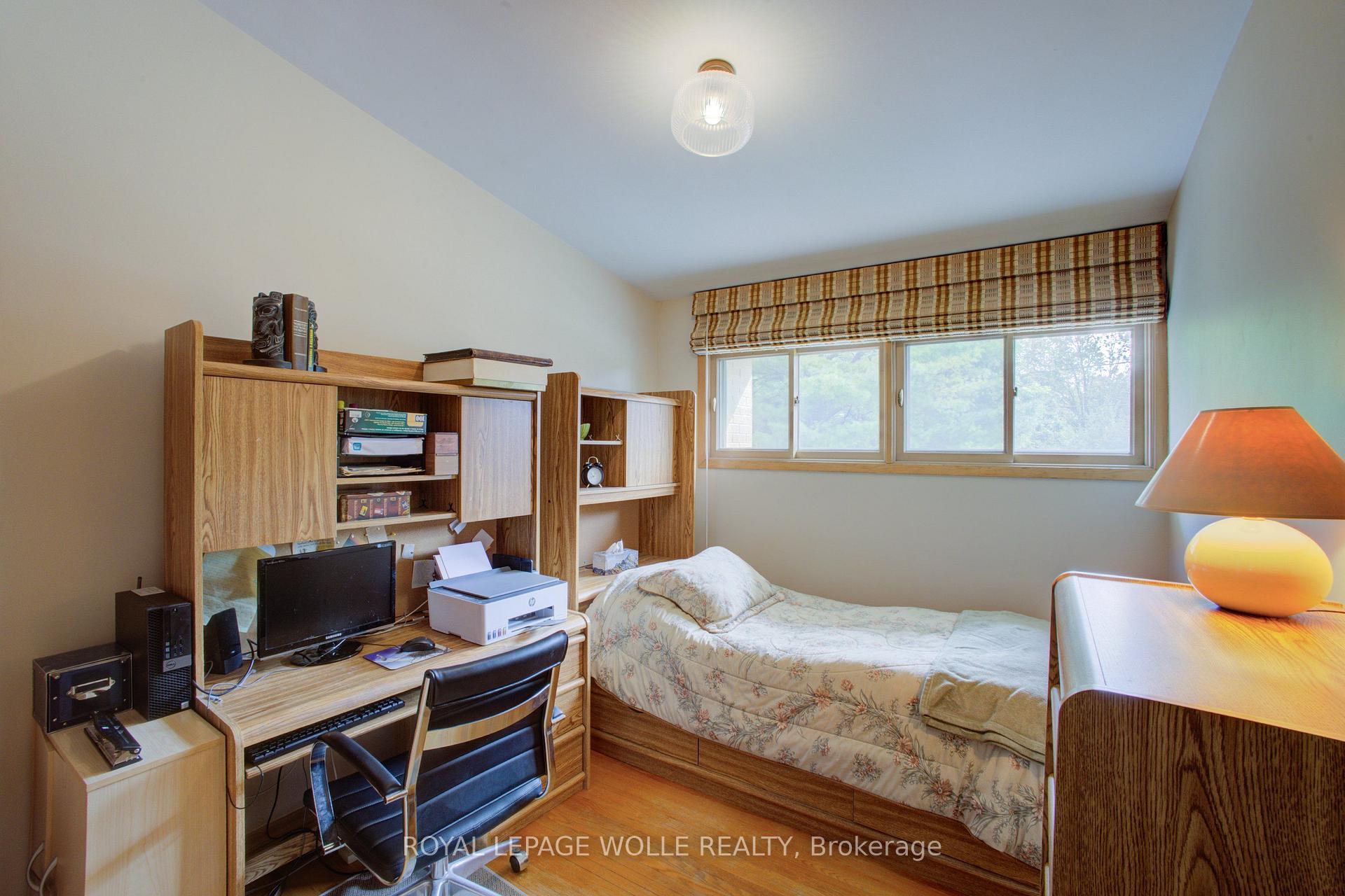 Photo 20 of 204 Manchester Road, Kitchener, Heritage Park - Kitchener — HOMEH
