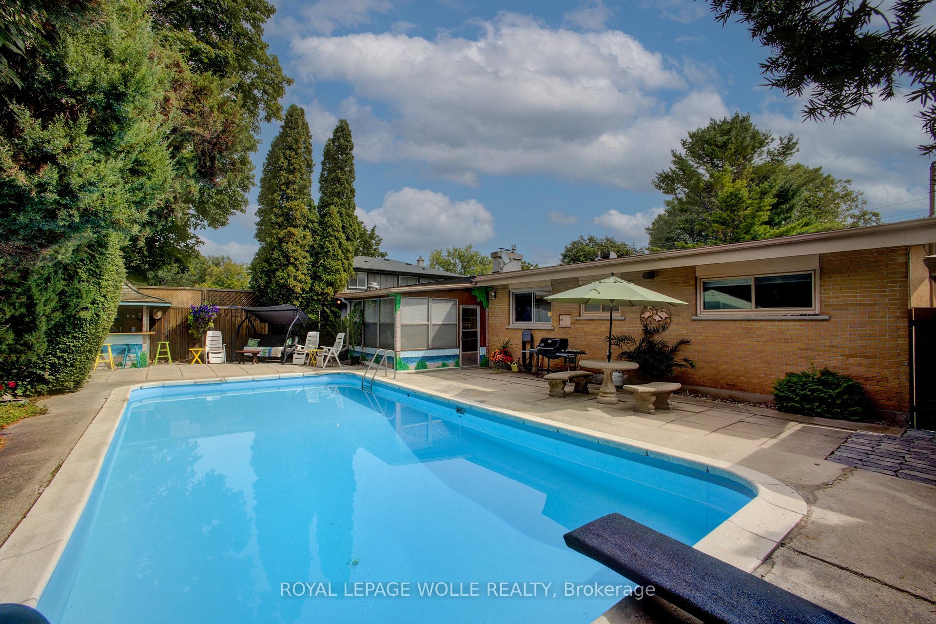 Photo 30 of 204 Manchester Road, Kitchener, Heritage Park - Kitchener — HOMEH