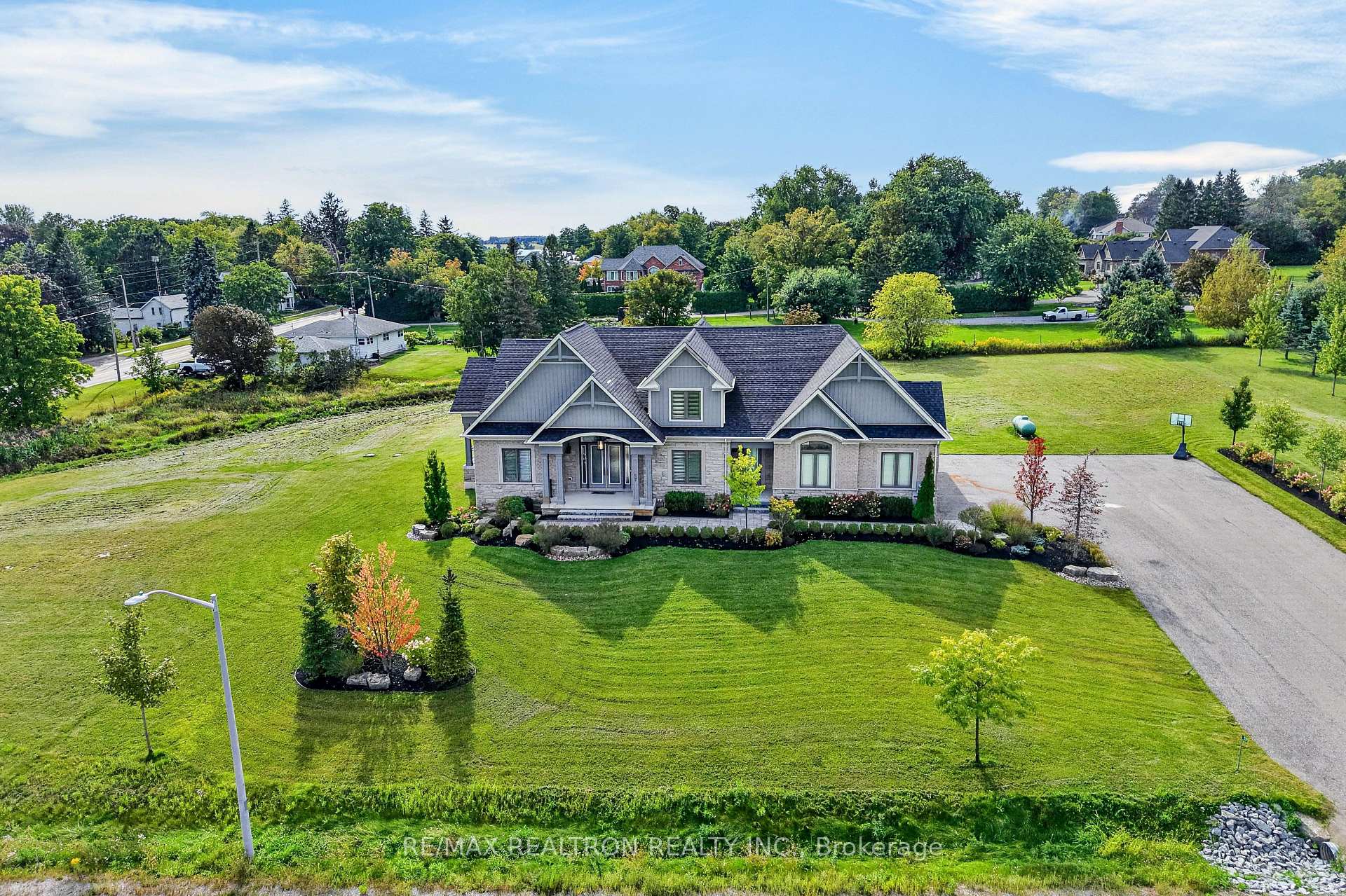 Photo 3 of 57 Lionel Byam Drive, Clarington, Rural Clarington — HOMEH