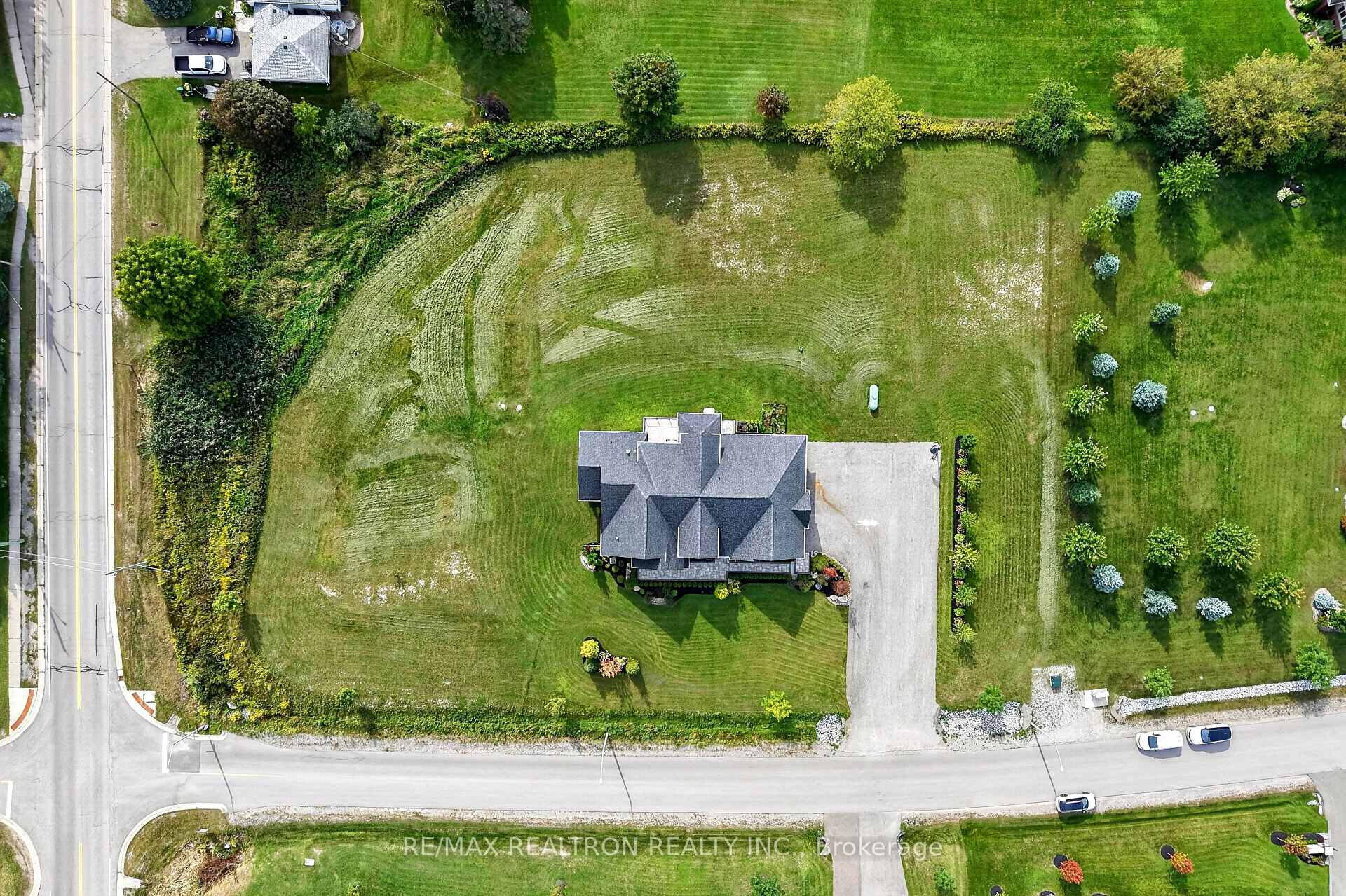 Photo 6 of 57 Lionel Byam Drive, Clarington, Rural Clarington — HOMEH