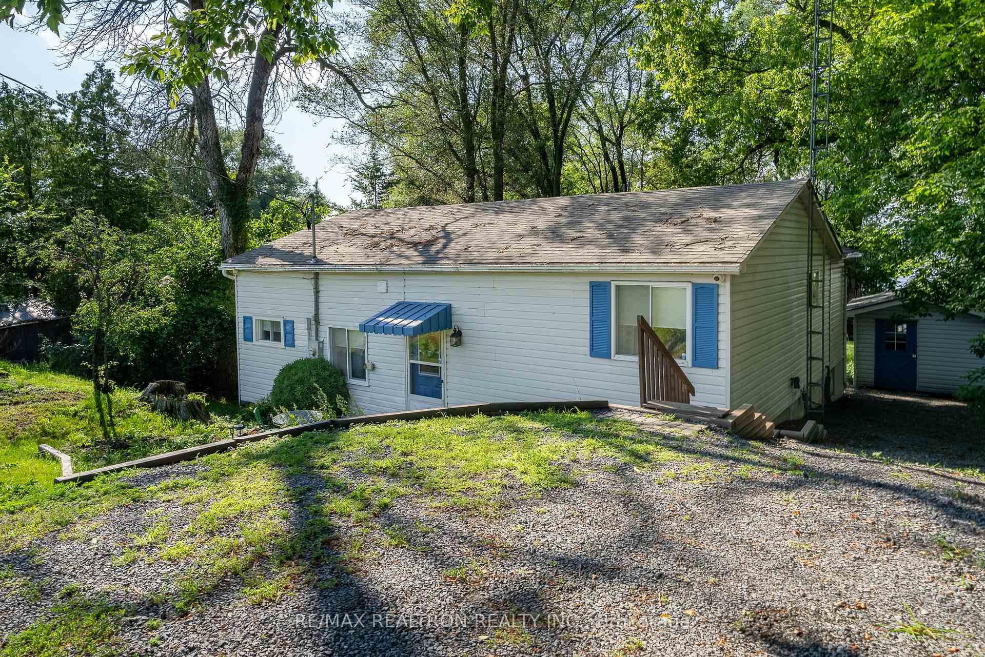 Photo 8 of Unit 9, 2141 County Road, Greater Napanee, Greater Napanee — HOMEH