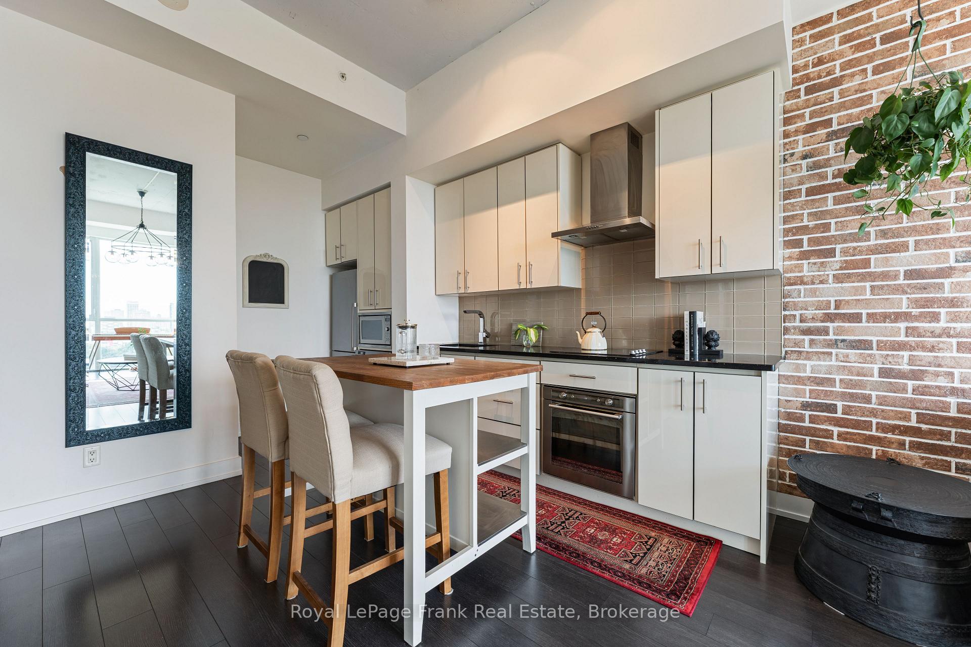 Photo 7 of Unit 1306, 75 The Donway, North York, Banbury-Don Mills — HOMEH