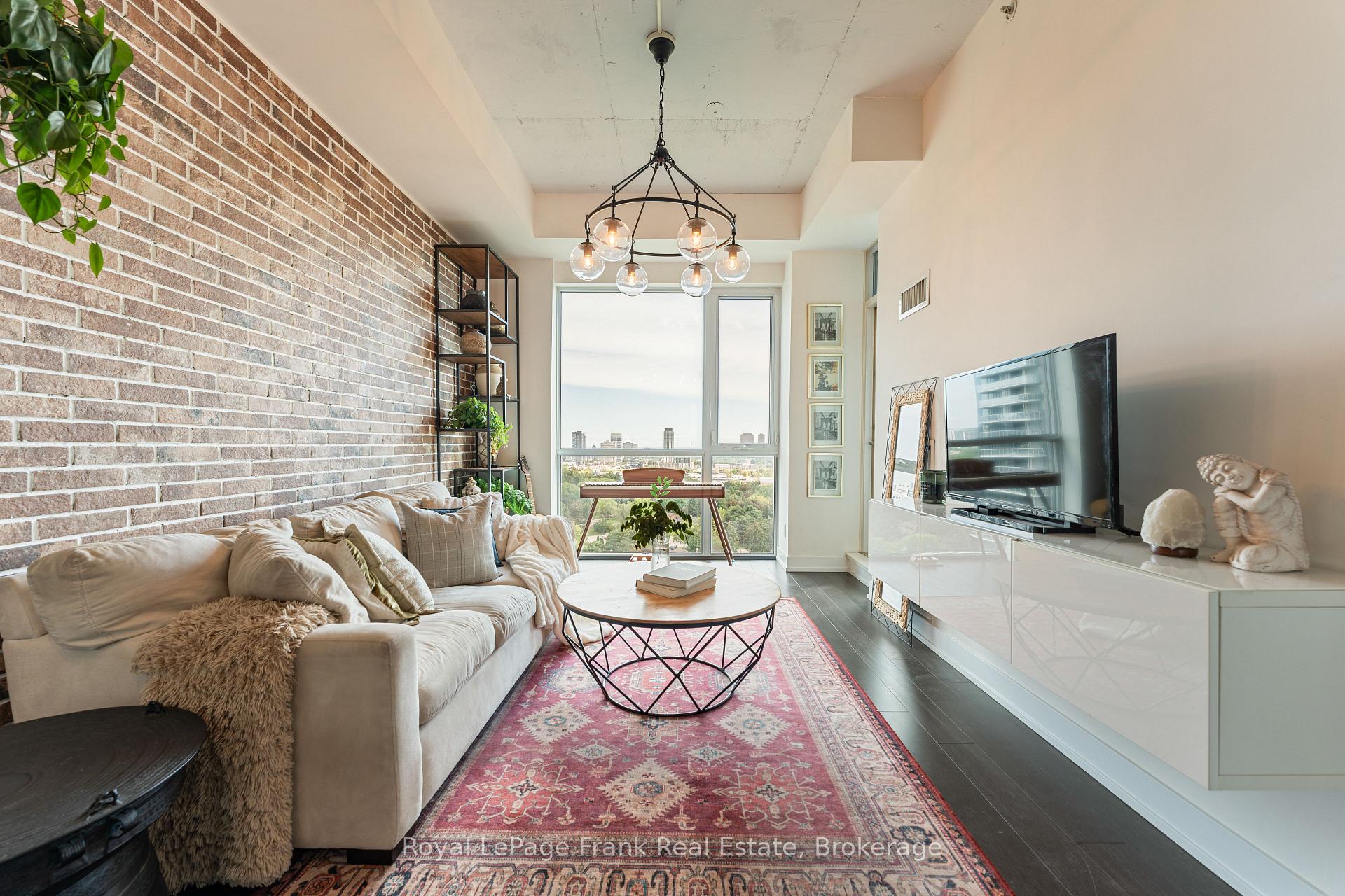 Photo 9 of Unit 1306, 75 The Donway, North York, Banbury-Don Mills — HOMEH