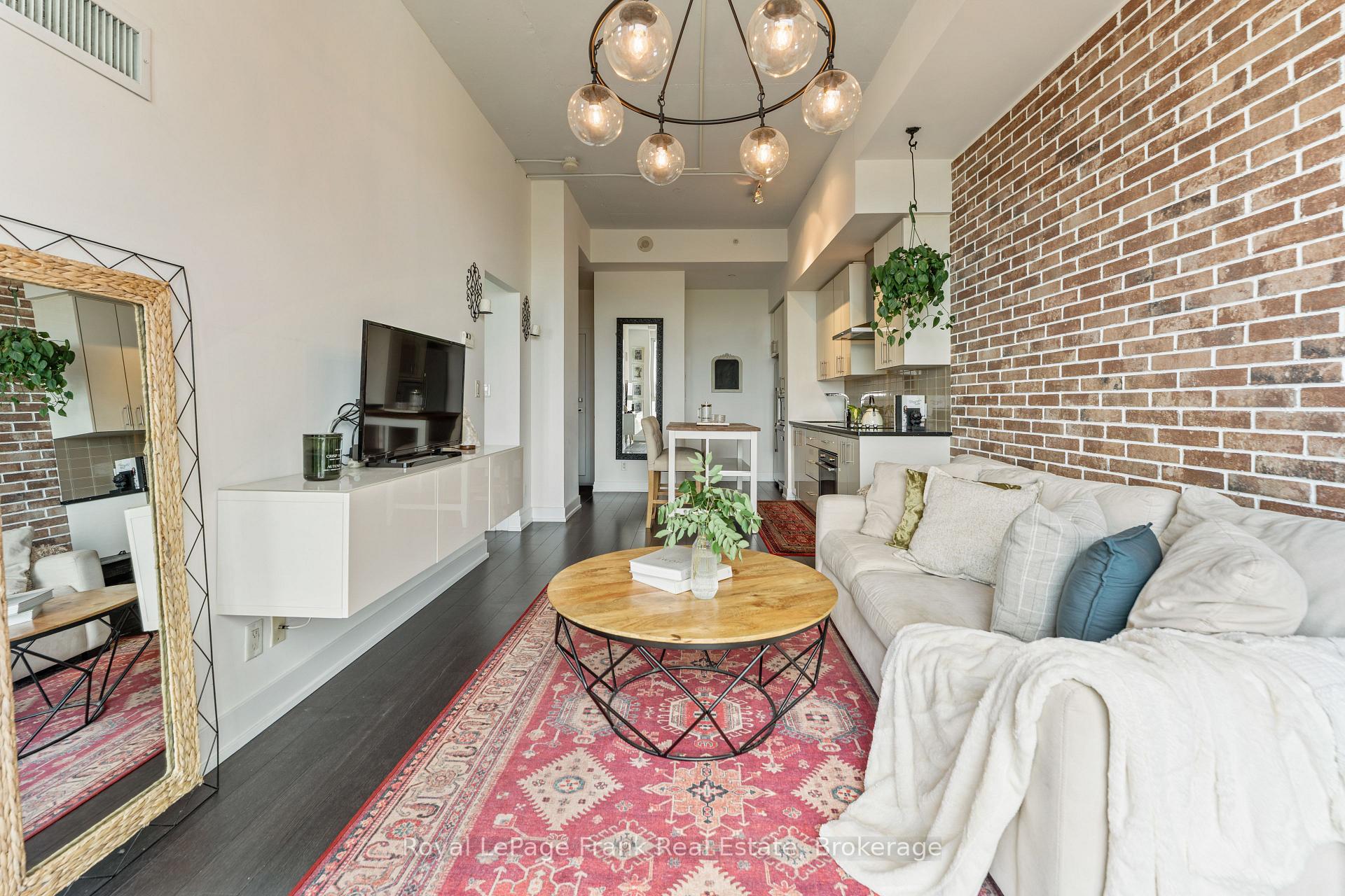 Photo 11 of Unit 1306, 75 The Donway, North York, Banbury-Don Mills — HOMEH