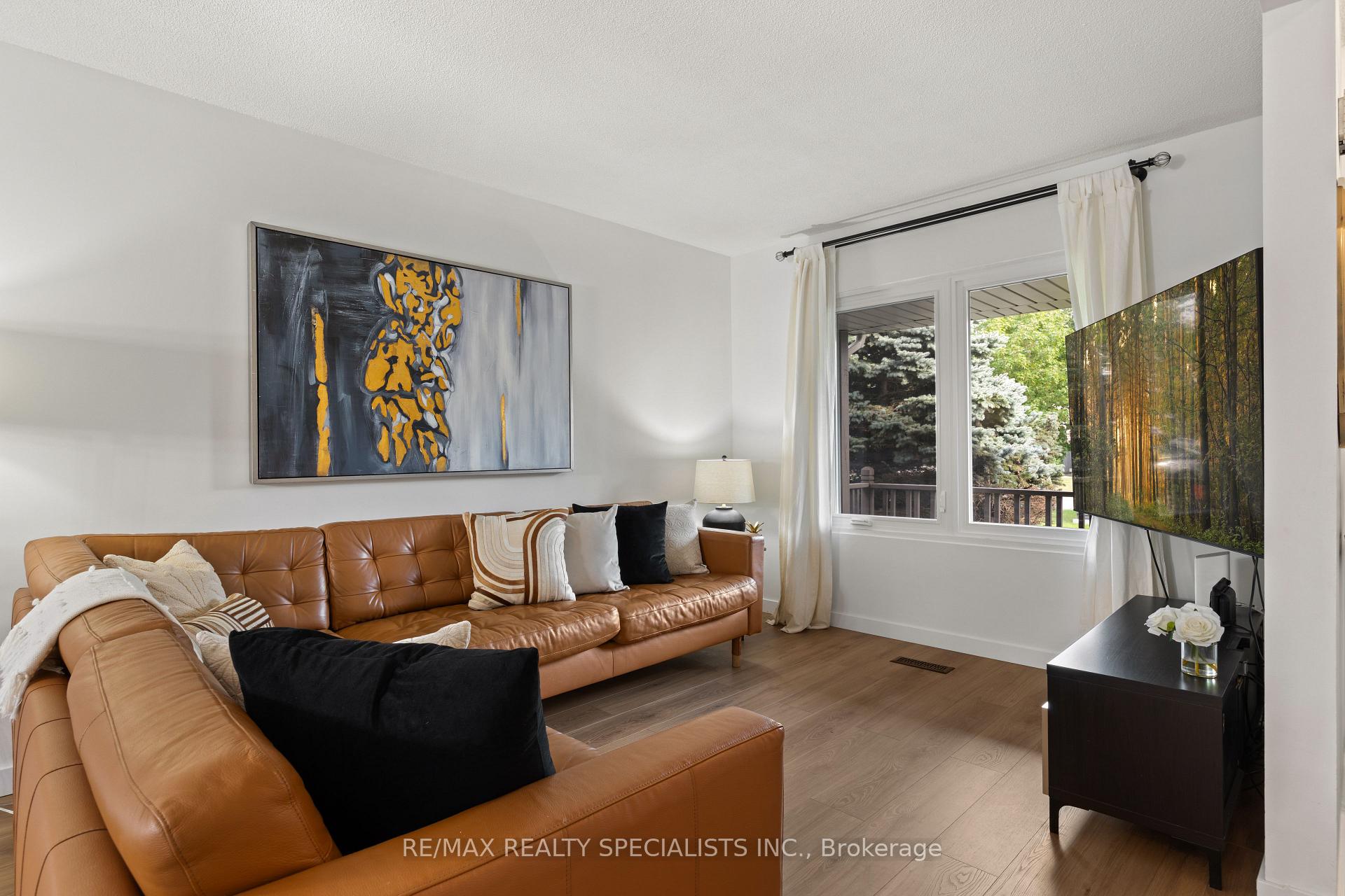 Photo 20 of 10 Lorraine Crescent, Brampton, Westgate — HOMEH