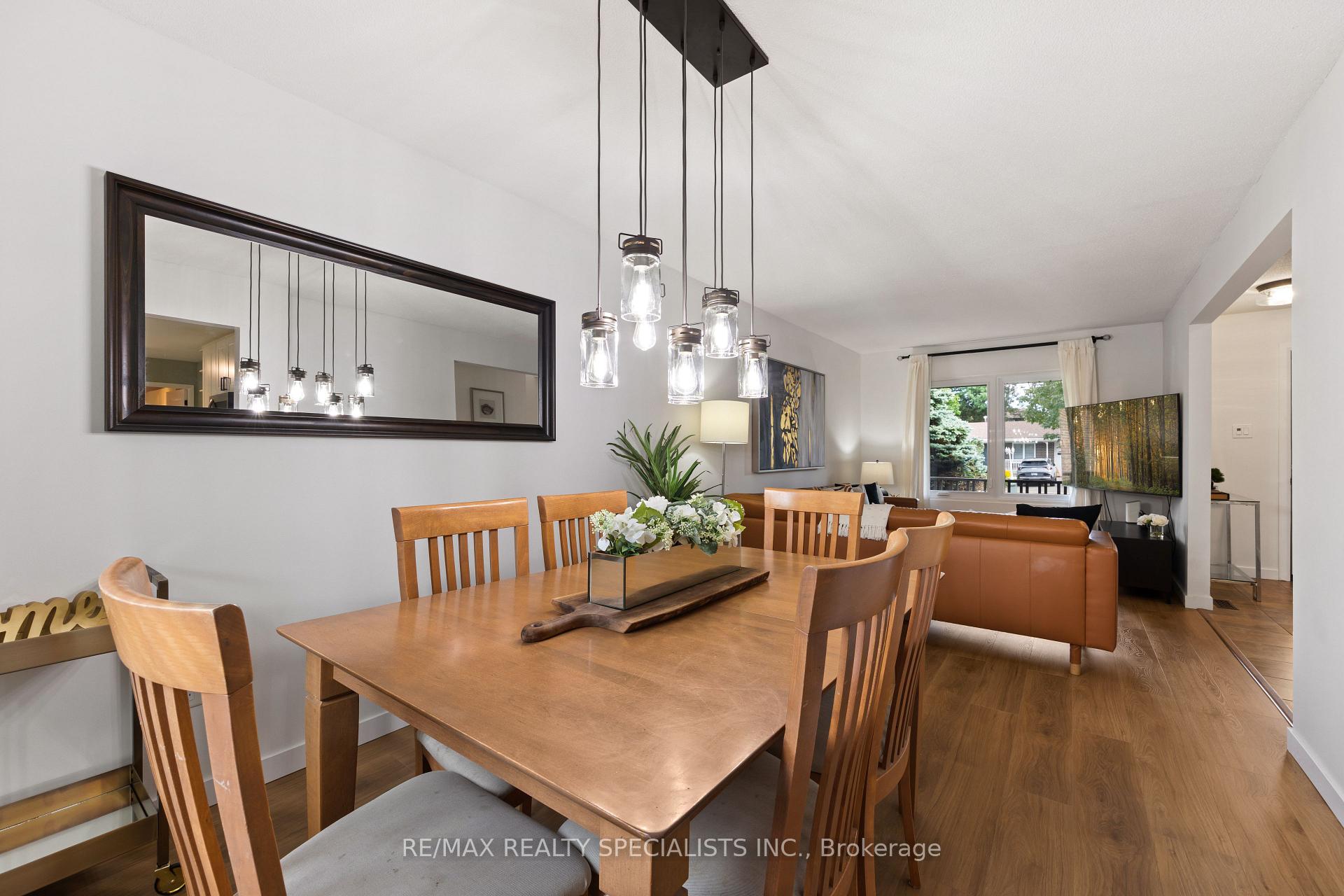 Photo 24 of 10 Lorraine Crescent, Brampton, Westgate — HOMEH