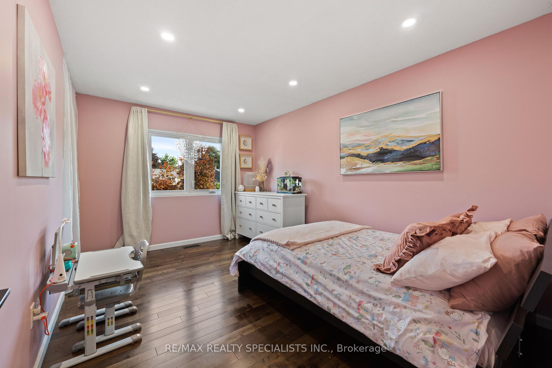 Photo 37 of 10 Lorraine Crescent, Brampton, Westgate — HOMEH