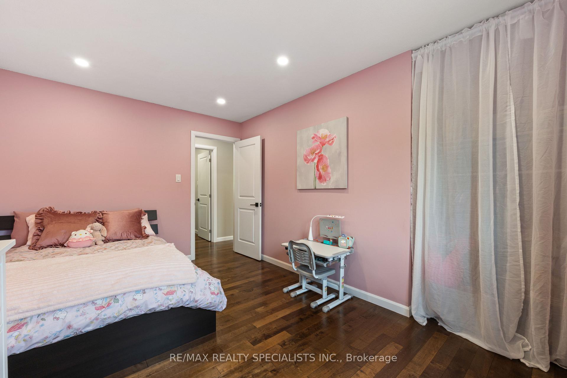 Photo 38 of 10 Lorraine Crescent, Brampton, Westgate — HOMEH